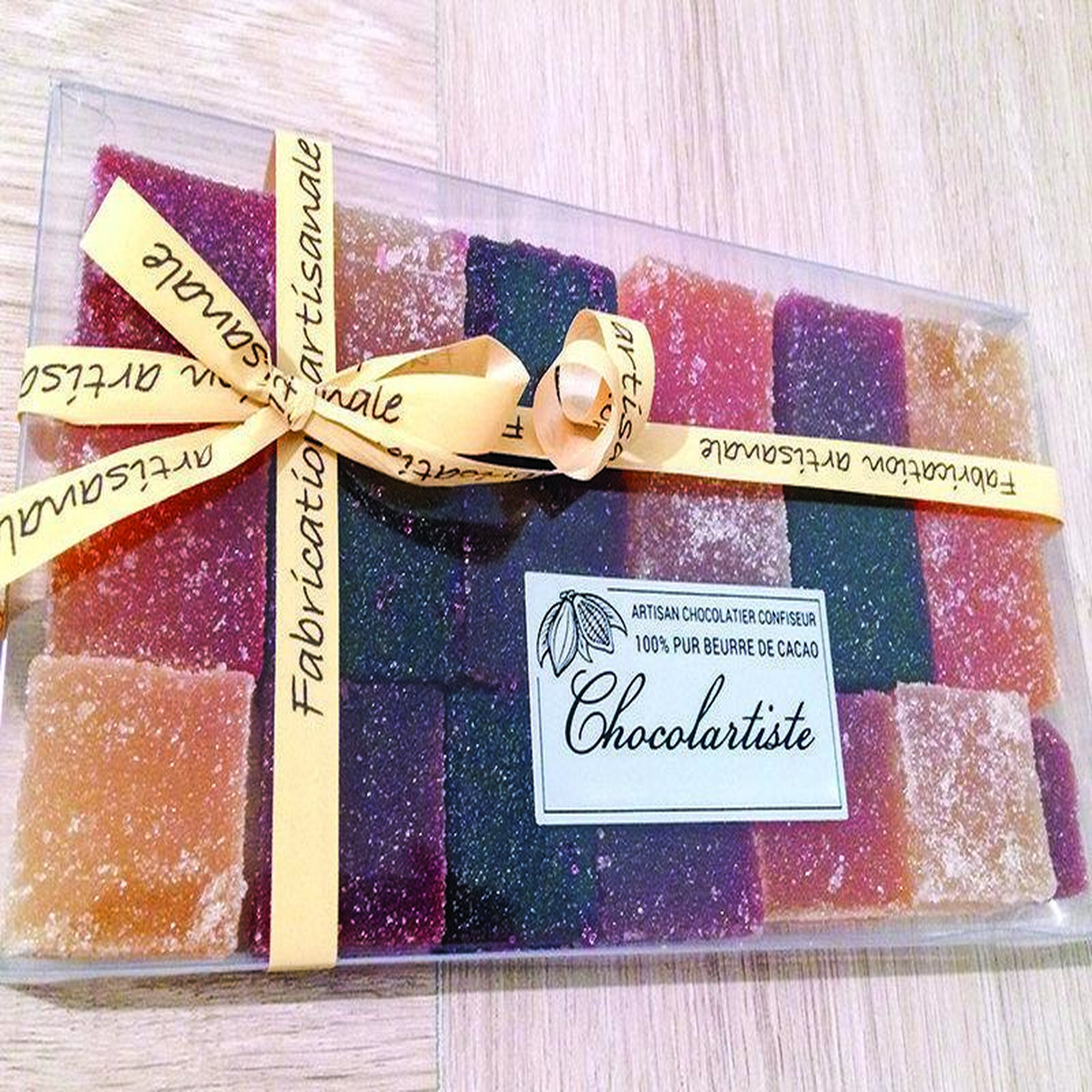Voir la diapositive 4 : Smartbox Boîte gourmande de chocolats artisanaux - coffret cadeau gastronomie