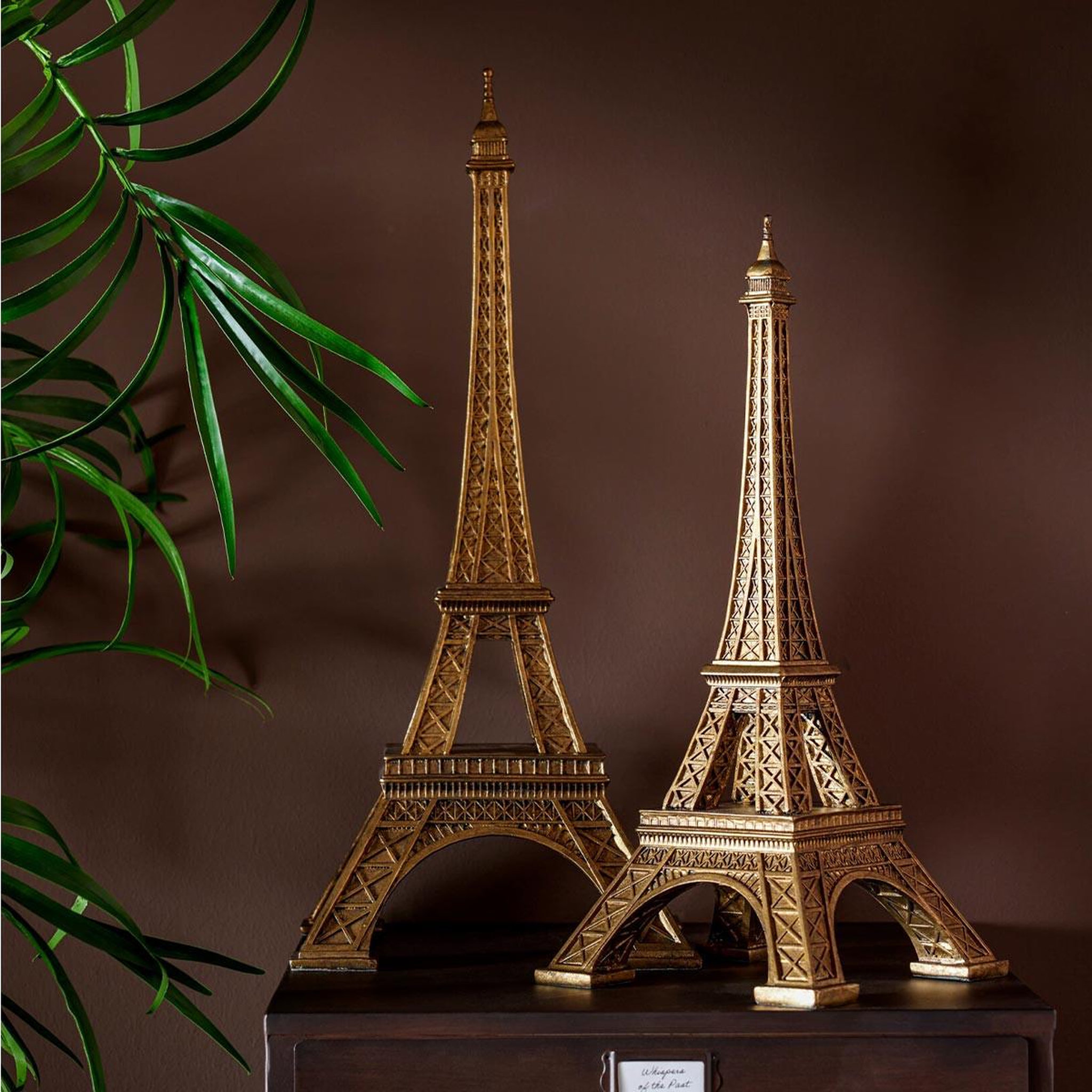 Voir la diapositive 4 : J-LINE Tour eiffel déco en résine  hilda  44cm doré