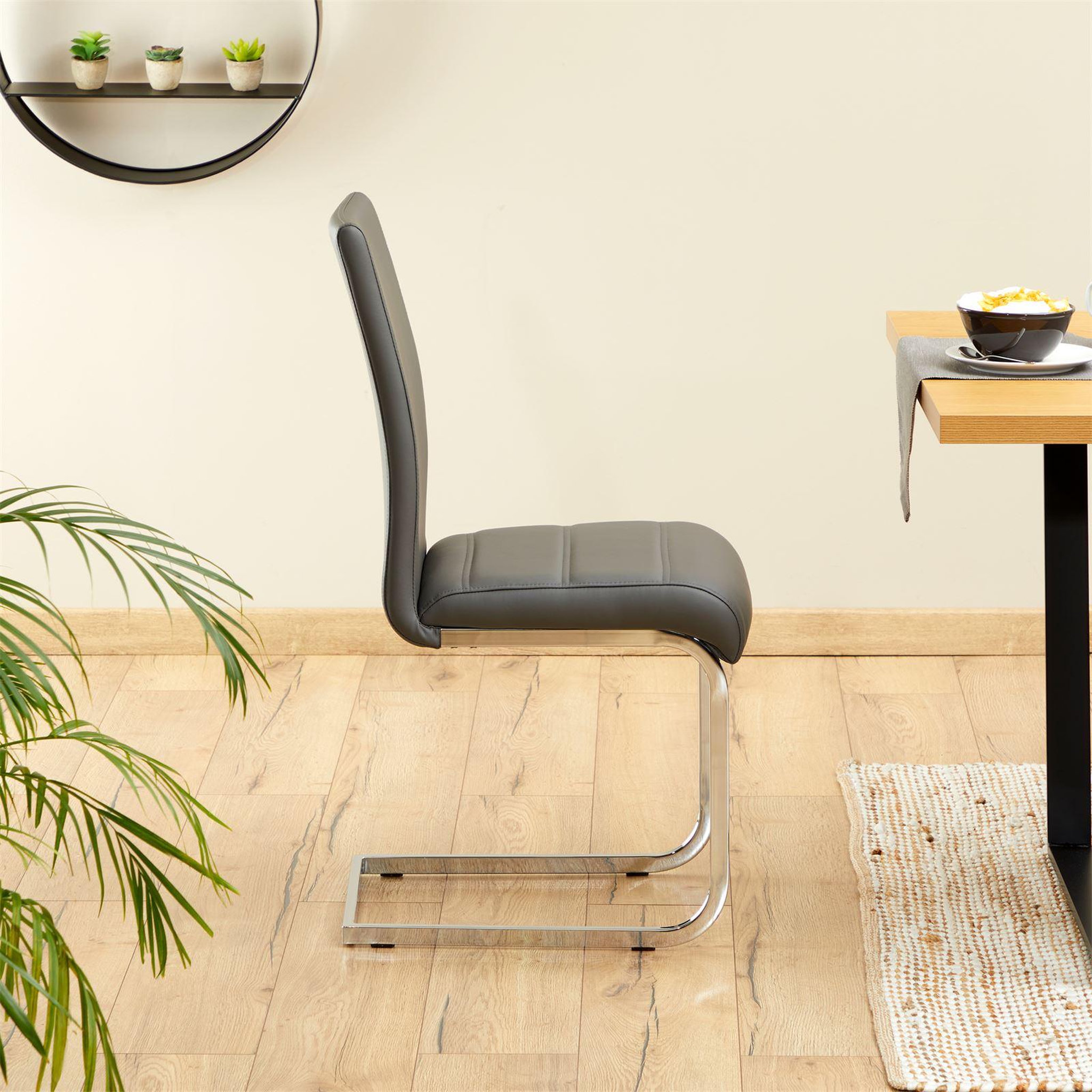Voir la diapositive 4 : IDIMEX Lot de 4 chaises LETICIA, en synthétique