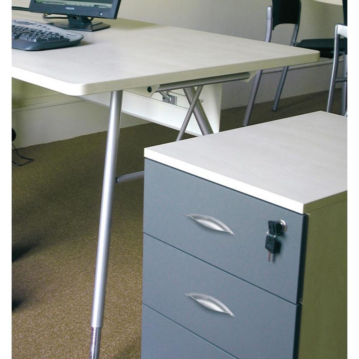 ESTAMP Poignée coquille 130x34mm entraxe 64mm nickelé brosse avec vis ESTAMP 3940038