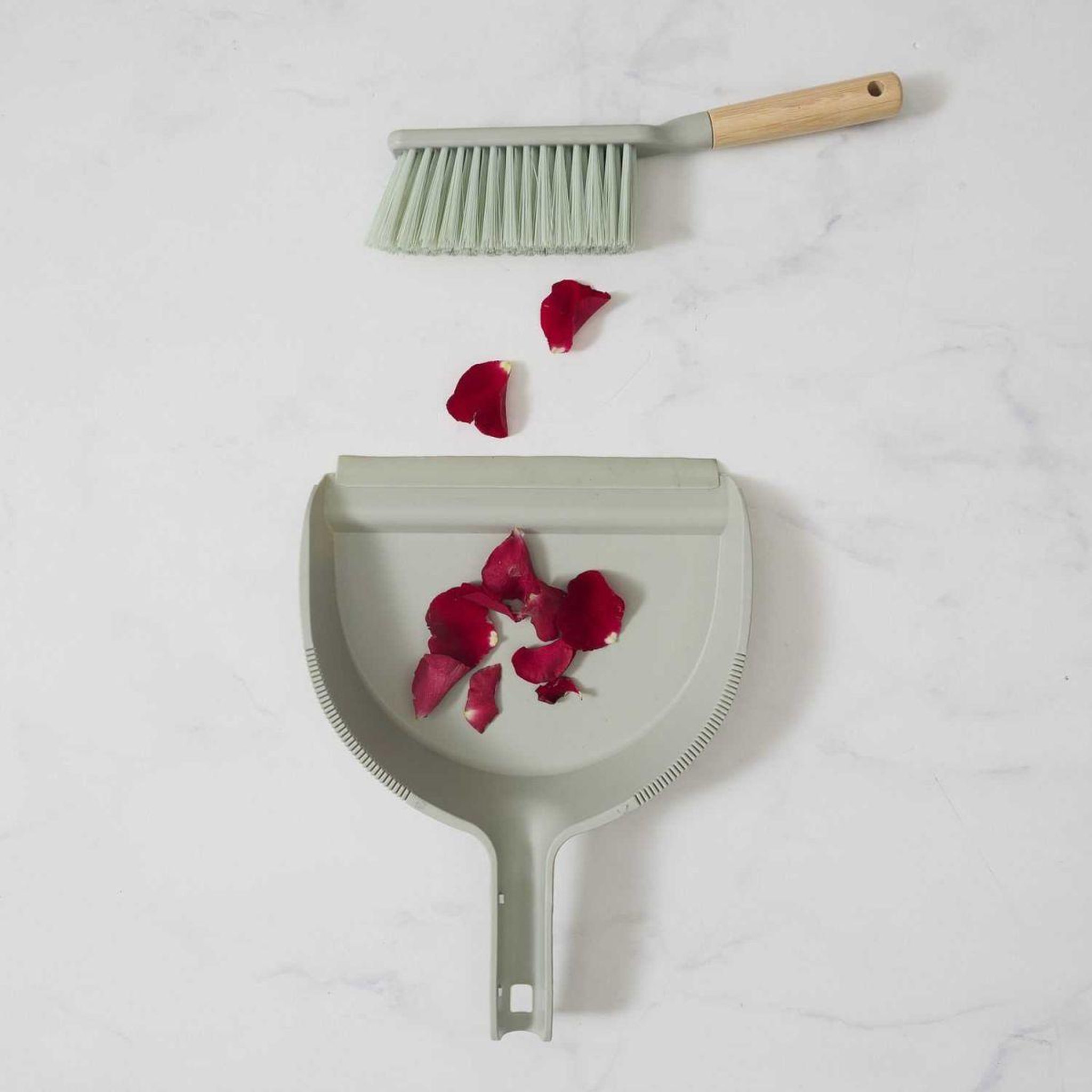Voir la diapositive 5 : Je cherche une idee Pelle & balayette bambou  maxence  30cm vert