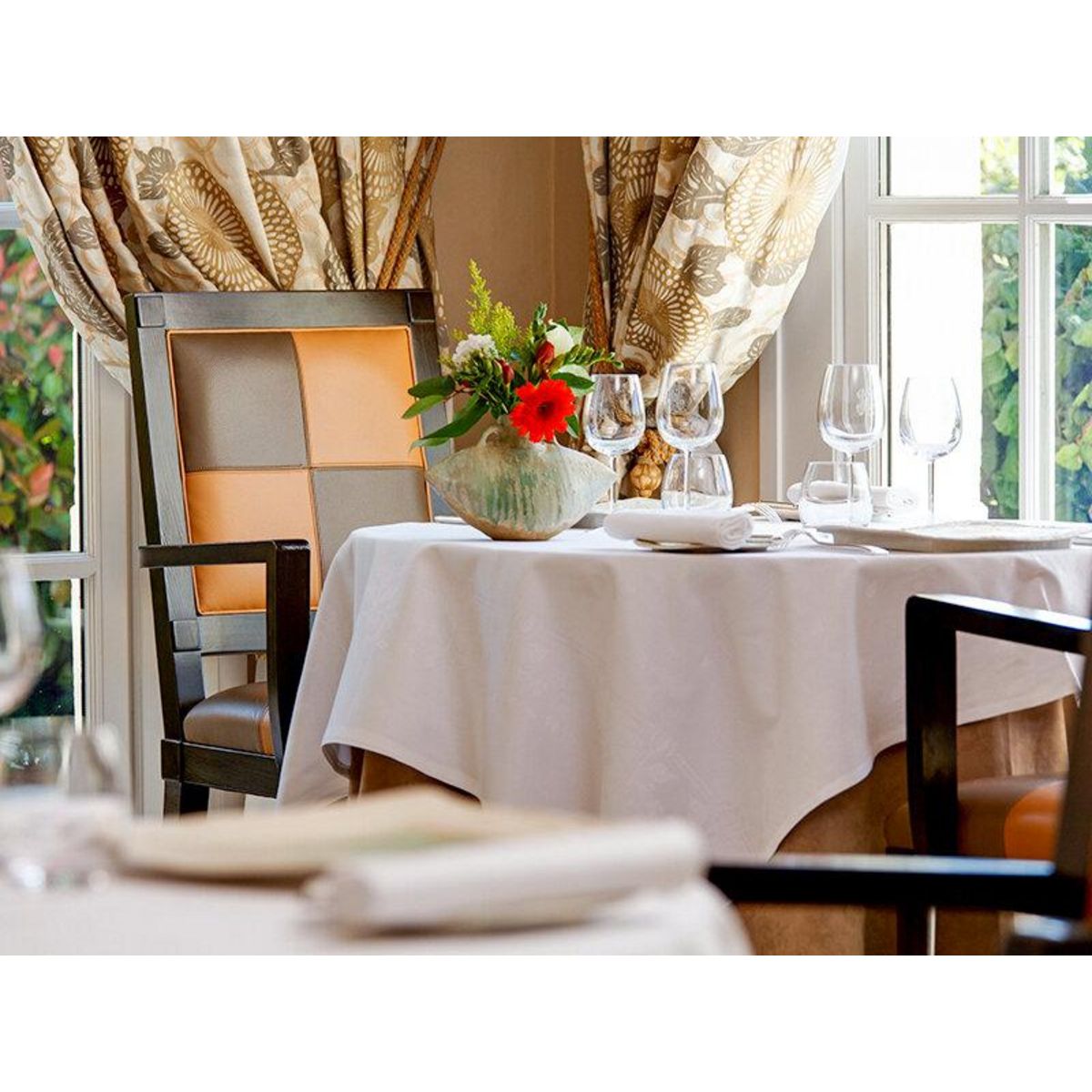 Smartbox Adresses primées : déjeuner 4 plats au restaurant La Côte Saint-Jacques près de Chablis - Coffret Cadeau Gastronomie