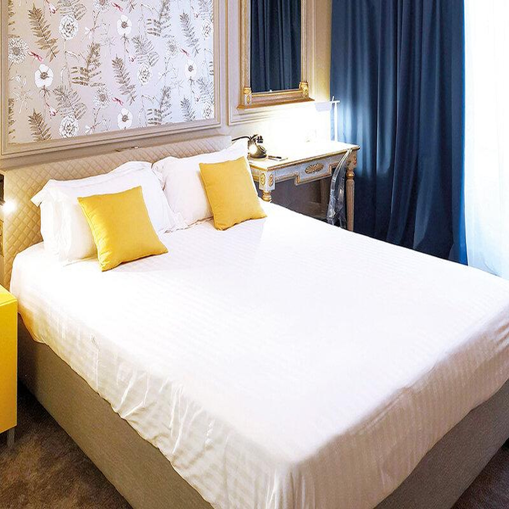 Voir la diapositive 3 : Smartbox Escapade romantique en hôtel 4* dans le vieux lille - coffret cadeau séjour