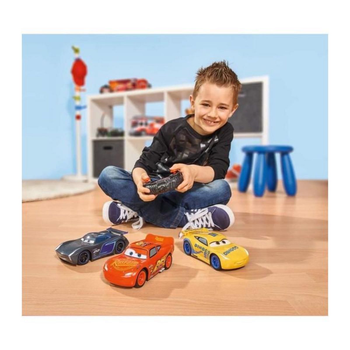 DIAMOND FOOTBALL COMPANY Majorette - Disney Cars 3 - Voiture Radio Commandee Flash McQueen - Echelle 1/24eme - Fonction Turbo