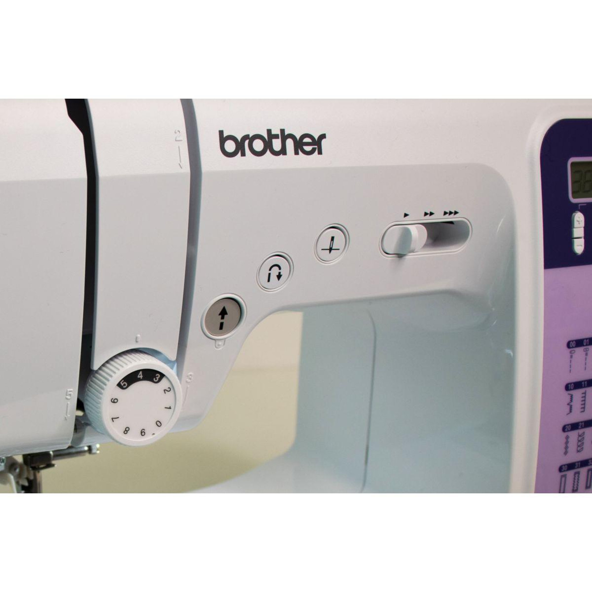 Voir la diapositive 5 : Brother Machine à coudre FS70WTx