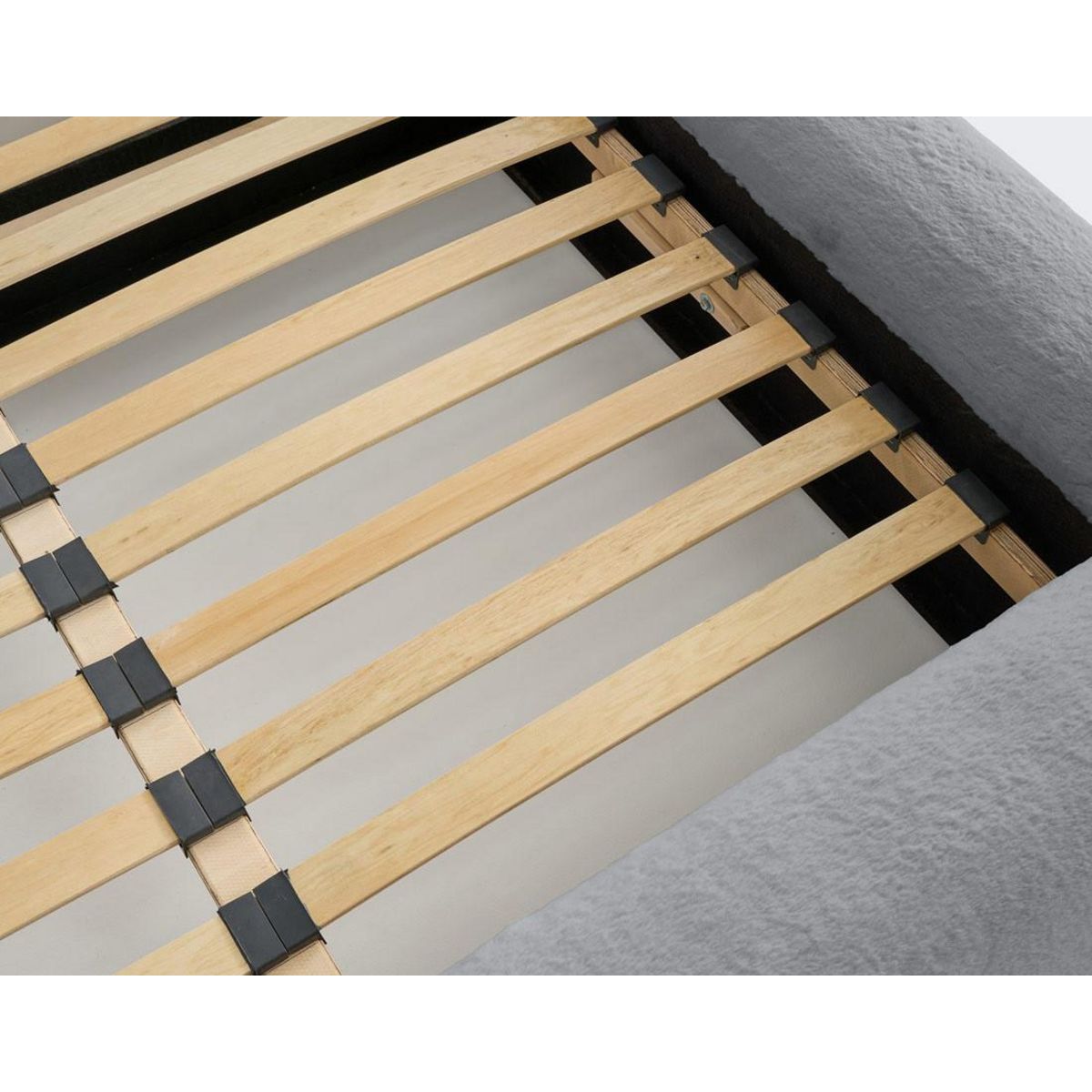 LISA DESIGN Sunset - lit coffre - 140x190 cm - sommier inclus - en fausse fourrure