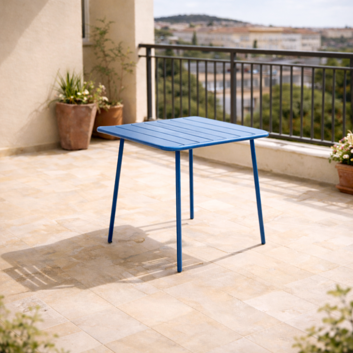 CONCEPT USINE Table carrée 4 places 70x70cm bleu BERGAME