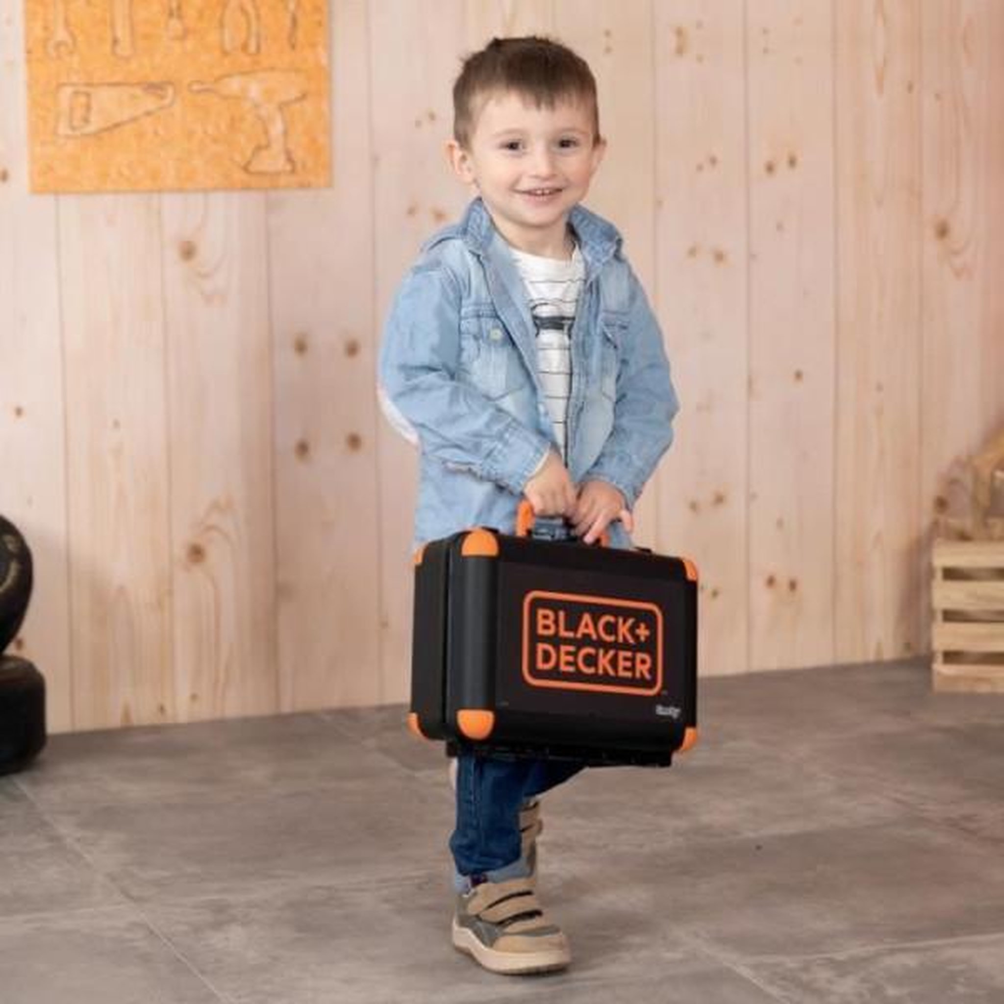 Voir la diapositive 3 : SMOBY B+D BRICOLO BOX