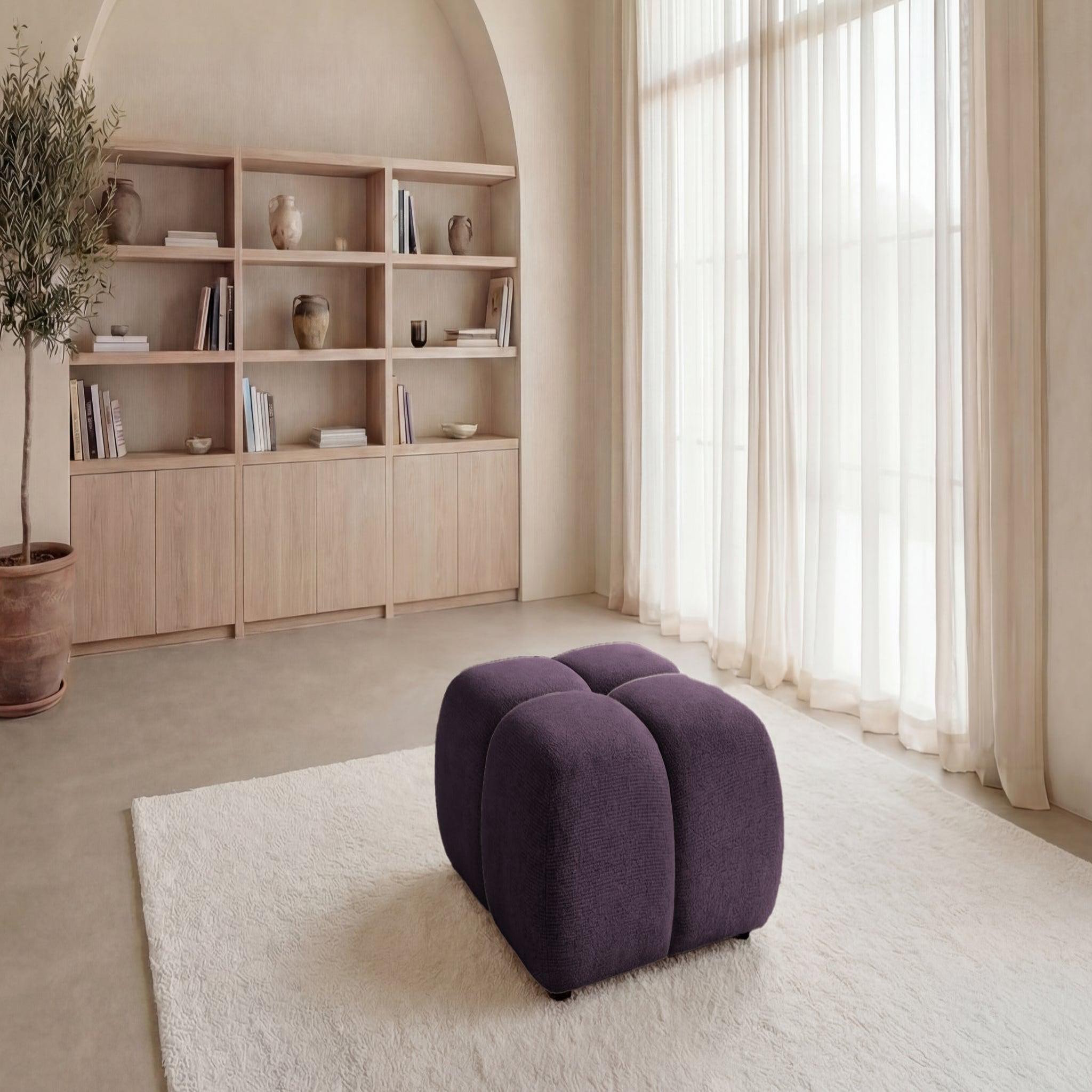 Voir la diapositive 2 : CASANOVA PARIS Constance - pouf en tissu chenille 72x72x43.5
