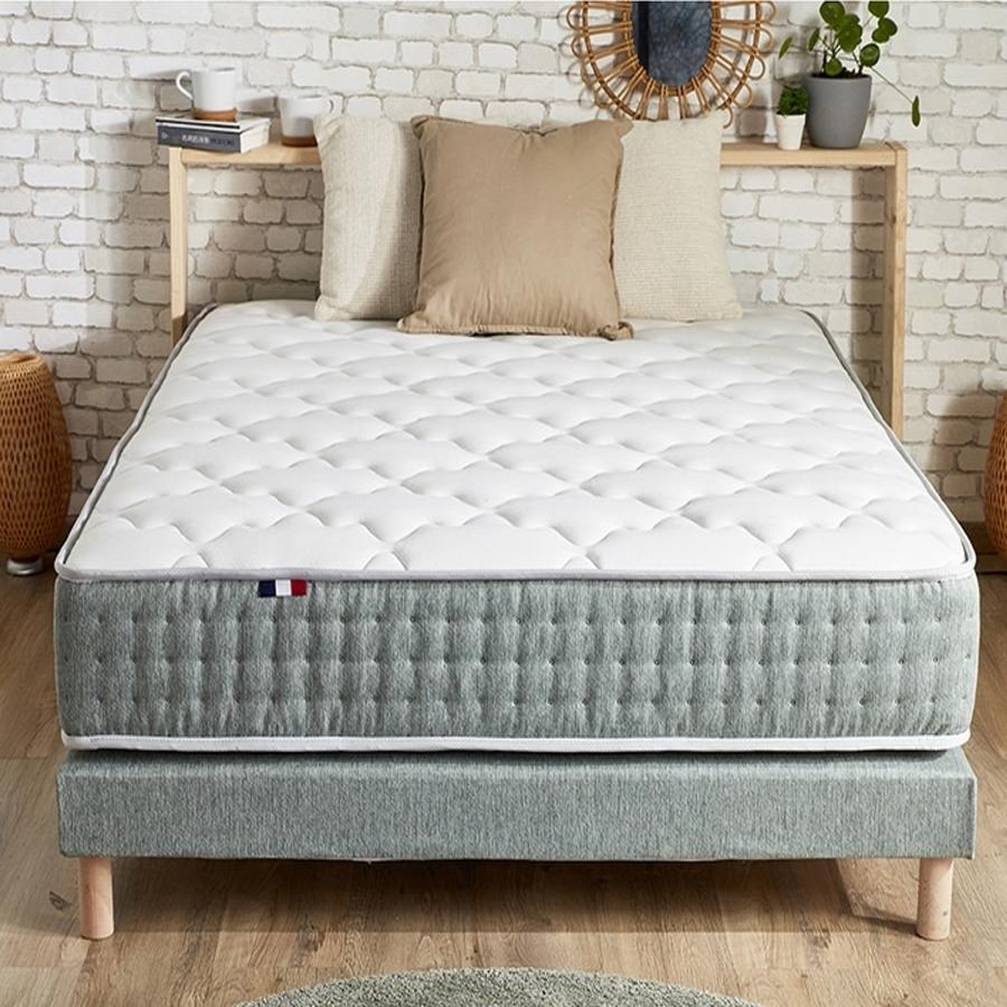 Voir la diapositive 5 : Matelas 792 ressorts ensachés 7 zones 160x200 cm HYGGE