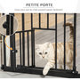 Voir la diapositive 5 : PAWHUT Barrière de sécurité animaux - longueur réglable dim. 74-80 cm - porte double verrouillage, ouverture double sens, petite porte -sans perçage - acier plastique noir