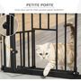 Voir la diapositive 5 : PAWHUT Barrière de sécurité animaux - longueur réglable dim. 74-80 cm - porte double verrouillage, ouverture double sens, petite porte -sans perçage - acier plastique noir