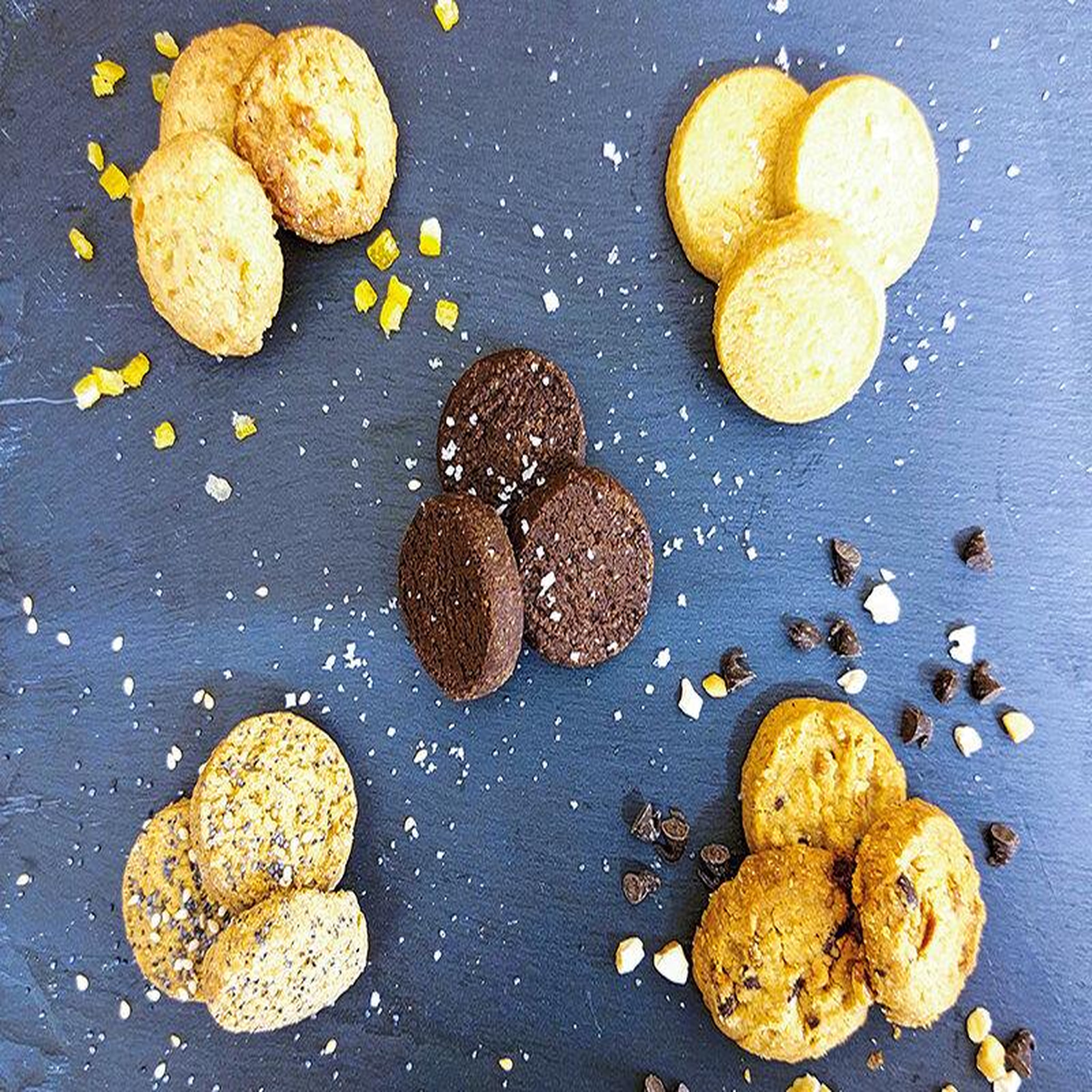 Voir la diapositive 2 : Smartbox Coffret gourmand avec déclinaison de sablés à recevoir à la maison - coffret cadeau gastronomie