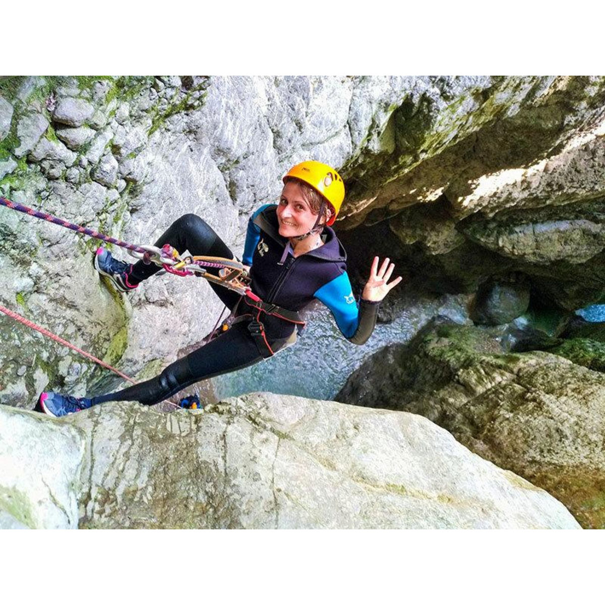 Smartbox Descente du canyon d'Angon près d'Annecy pour 2 personnes - Coffret Cadeau Sport & Aventure