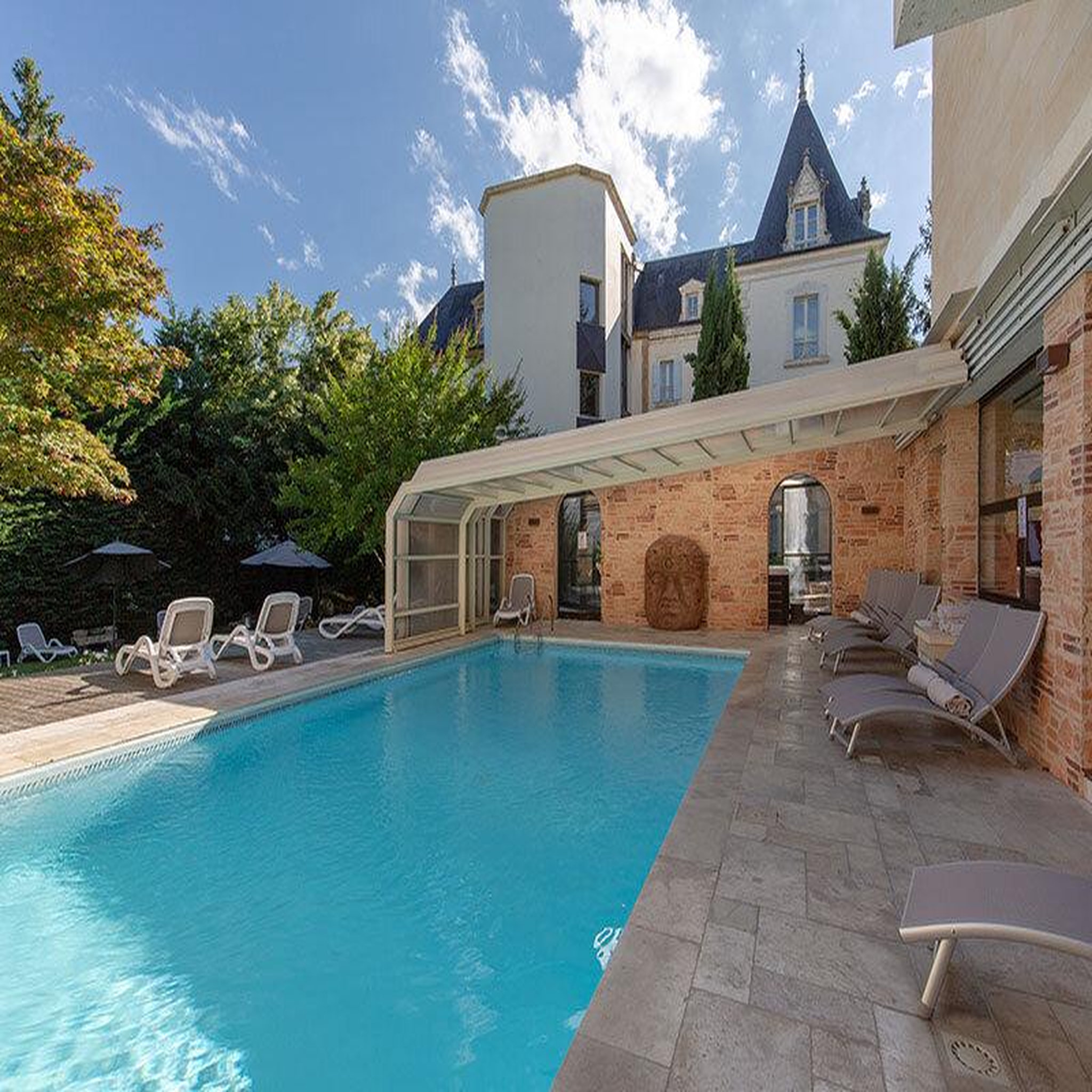 Voir la diapositive 4 : Smartbox 2 jours en hôtel de charme 4* à Sarlat avec accès au spa - Coffret Cadeau Séjour
