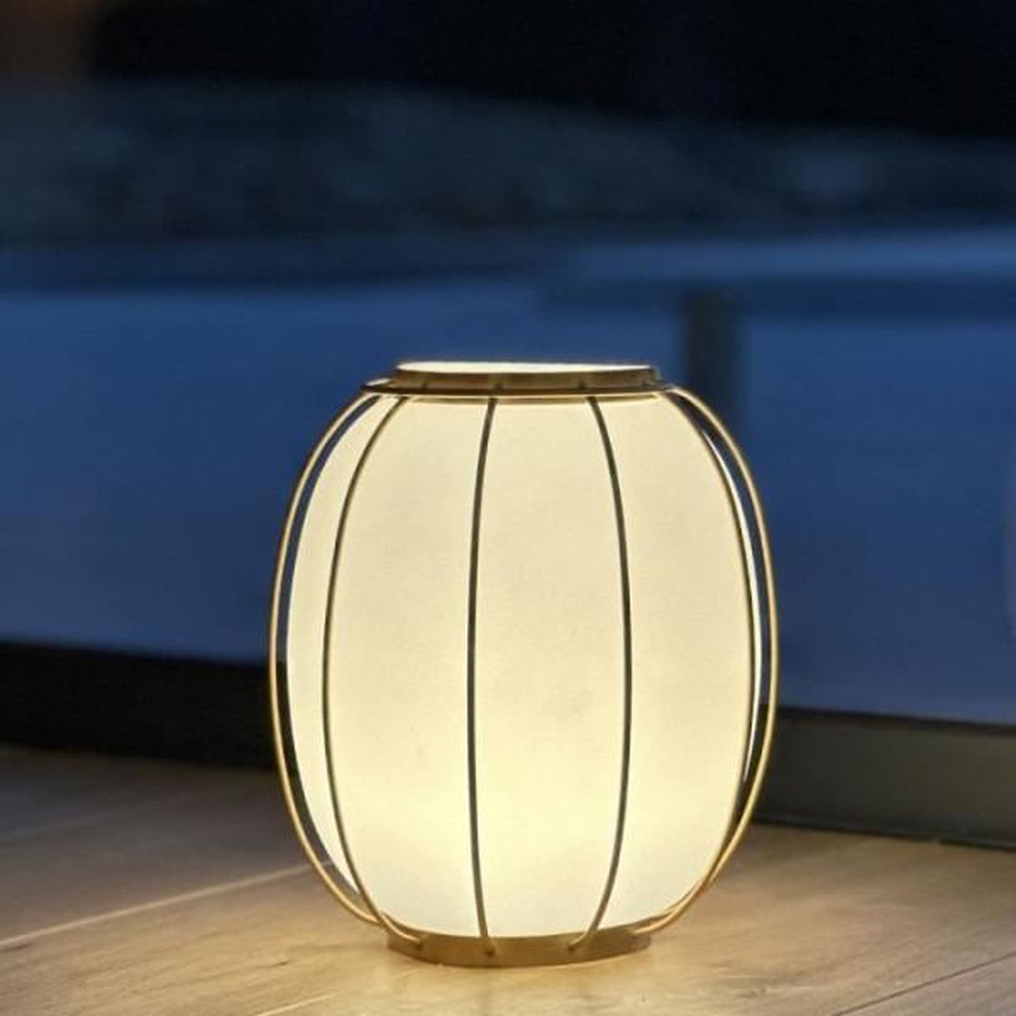 Voir la diapositive 3 : Lumisky Lampe de table sans fil - LUMISKY - TULUM - H27 cm - Poignée en métal - Doré - LED blanc chaud et blanc froid