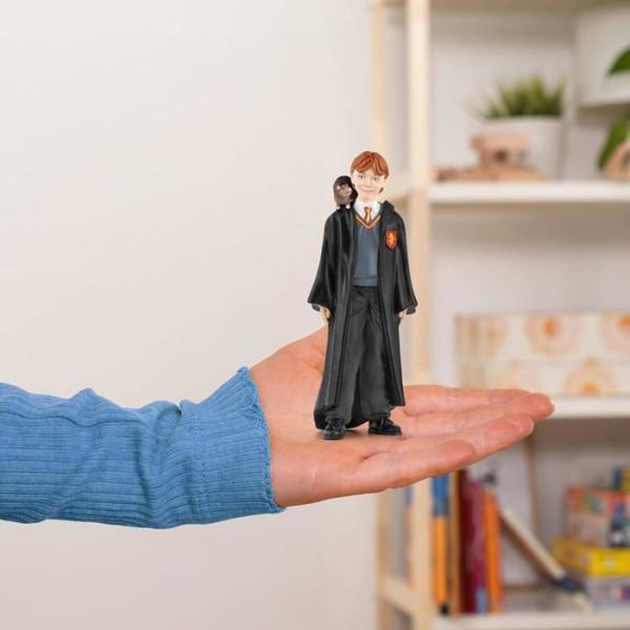 Voir la diapositive 4 : Schleich SCHLEICH - Ron et croûtard - 42634 - Gamme Harry Potter
