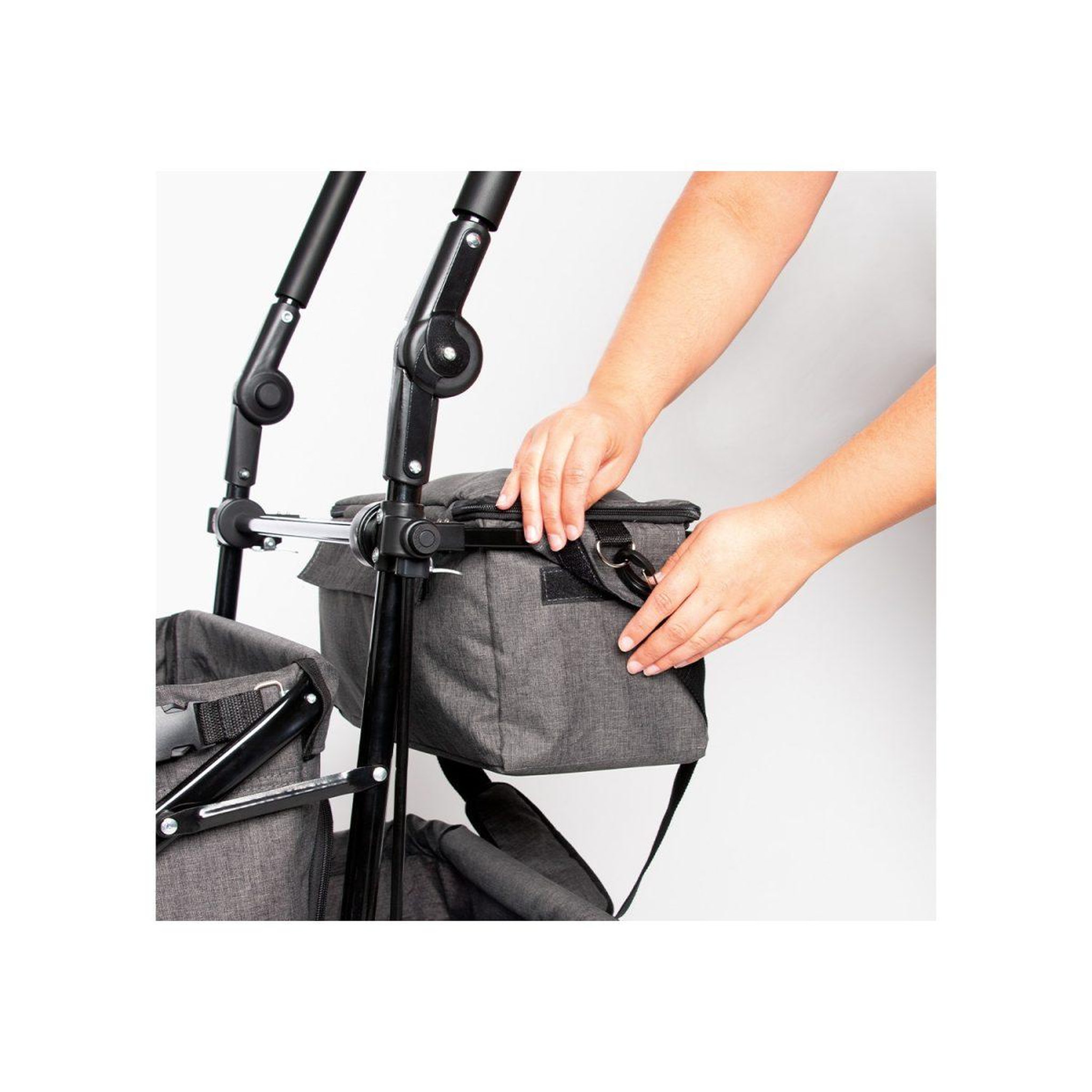 Voir la diapositive 4 : Pinolino Chariot de transport pliant AddPlus - frein, protection pluie - gris chiné