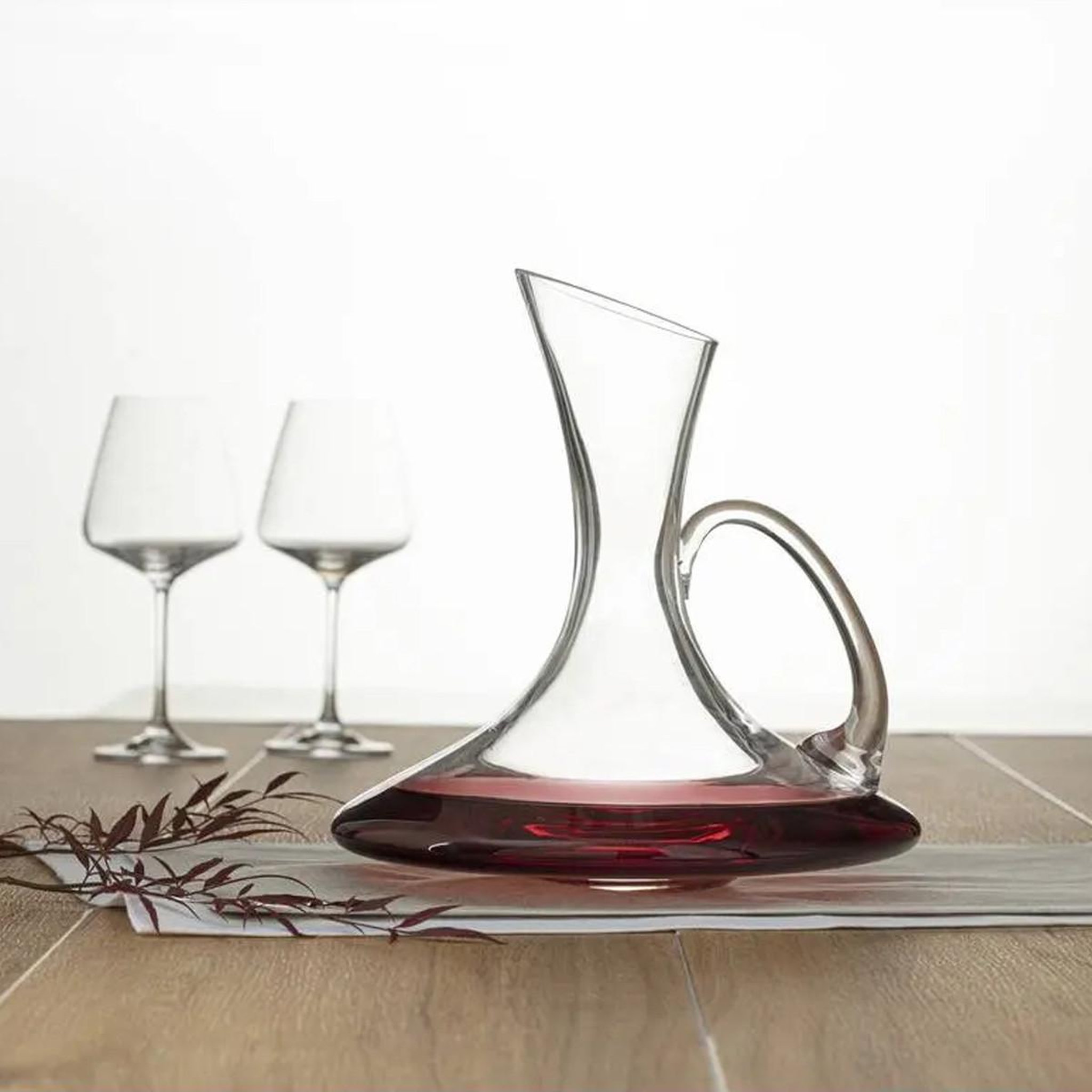 Voir la diapositive 2 : SECRET DE GOURMET Carafe à décanter avec anse  evasé  1,25l transparent