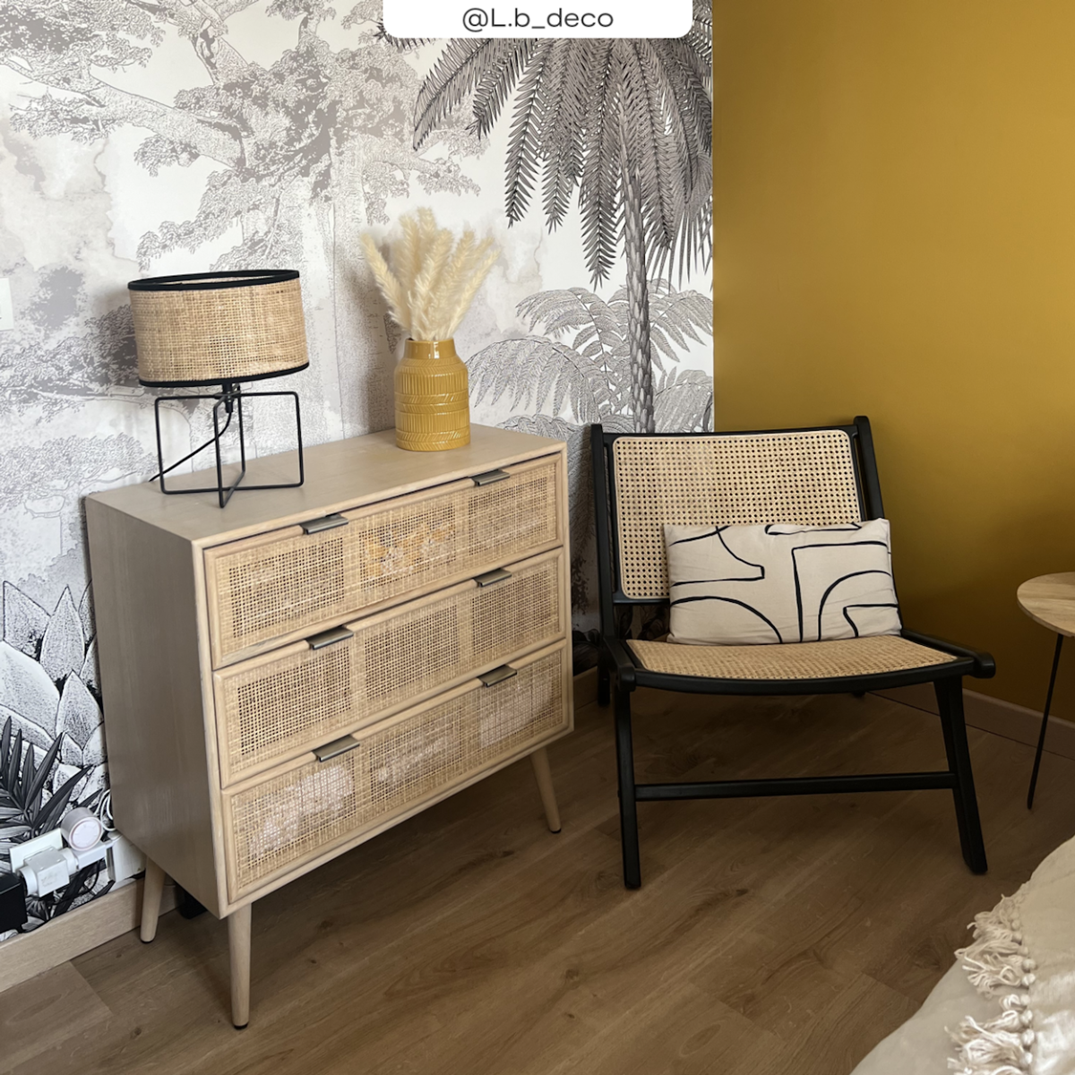 MAISON PAVANE Fauteuil en teck noir et tressage cannage en rotin-Kilka