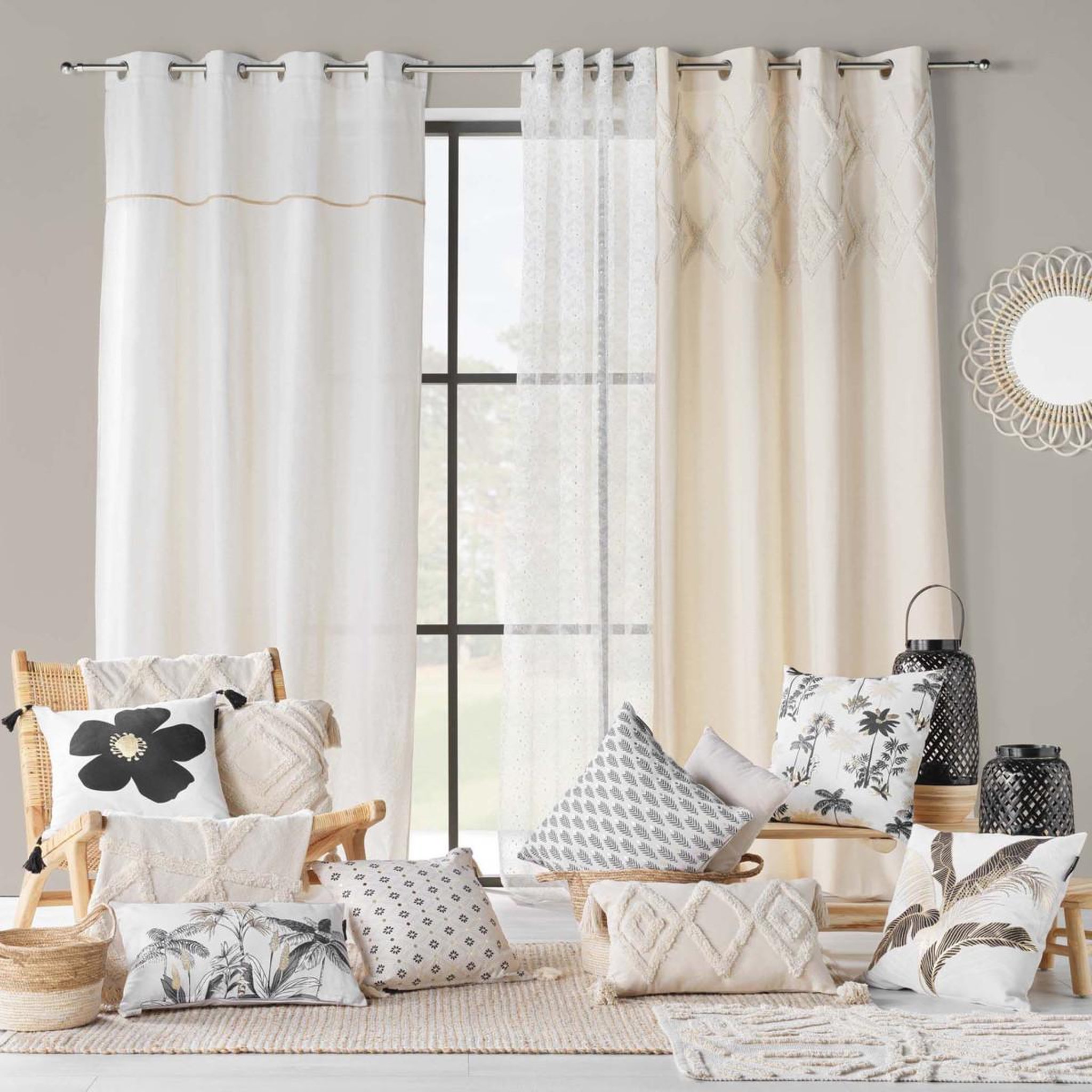 Voir la diapositive 4 : Douceur d'Intérieur Coussin déco imprimé  pearl  45x45cm beige