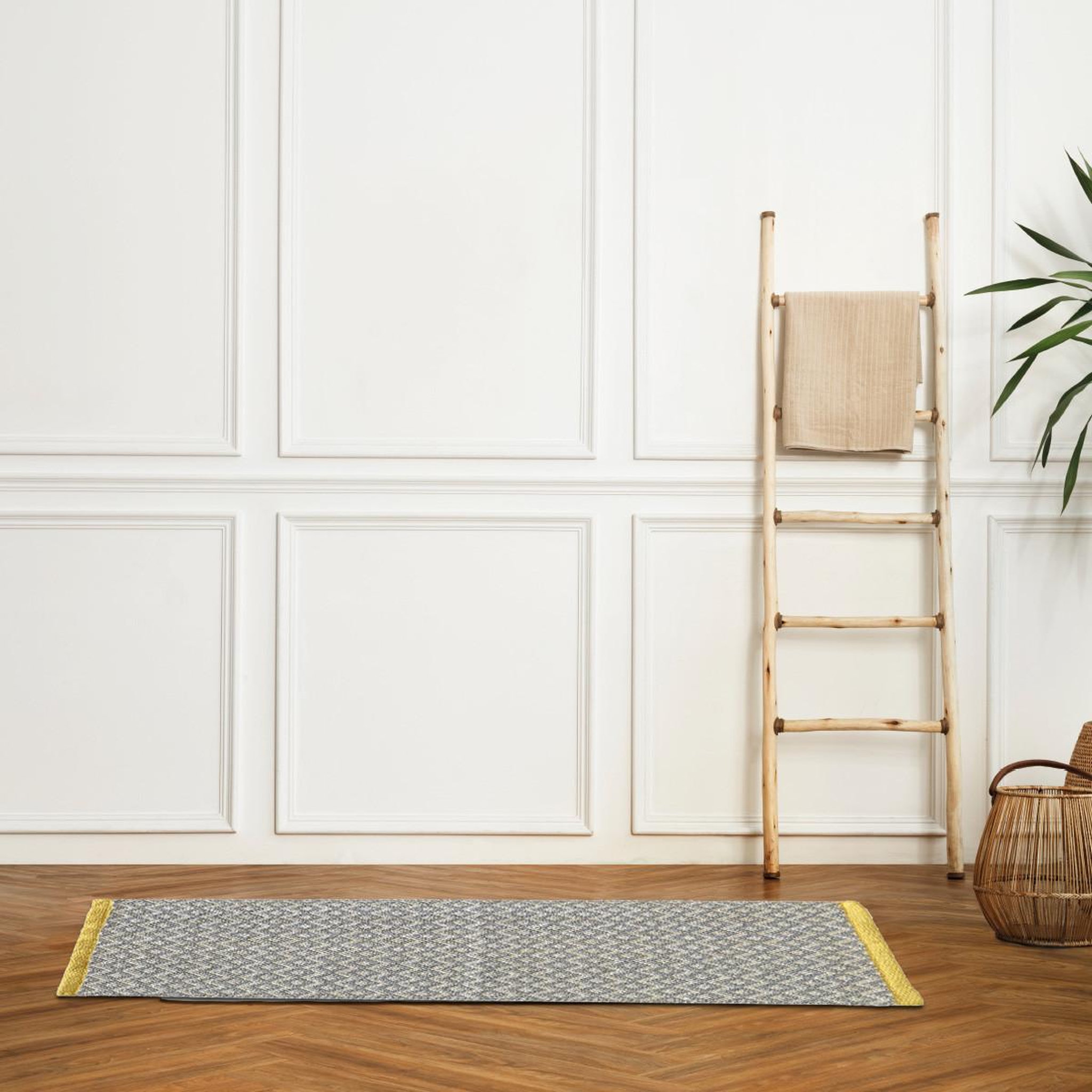 Voir la diapositive 2 : GUY LEVASSEUR Tapis de bain déco à losanges 50x120cm