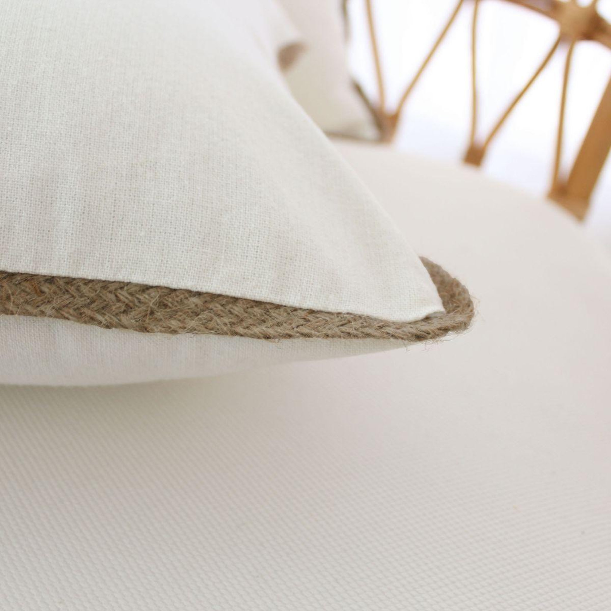 Voir la diapositive 2 : ENJOY HOME Coussin déco  natura  40x40cm écru