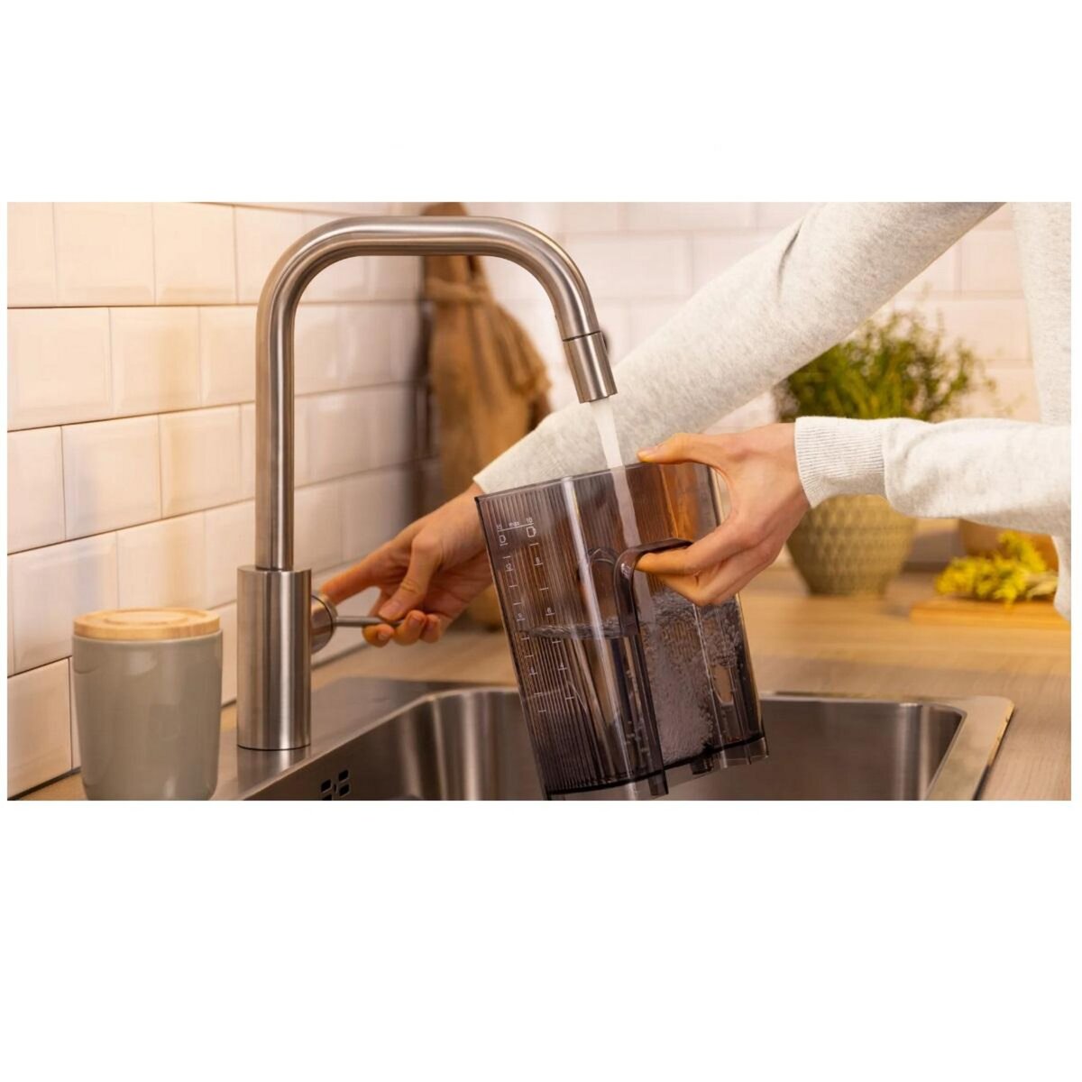 BOSCH Cafetière filtre 15 tasses 1200w rouge/noir - TKA2M114