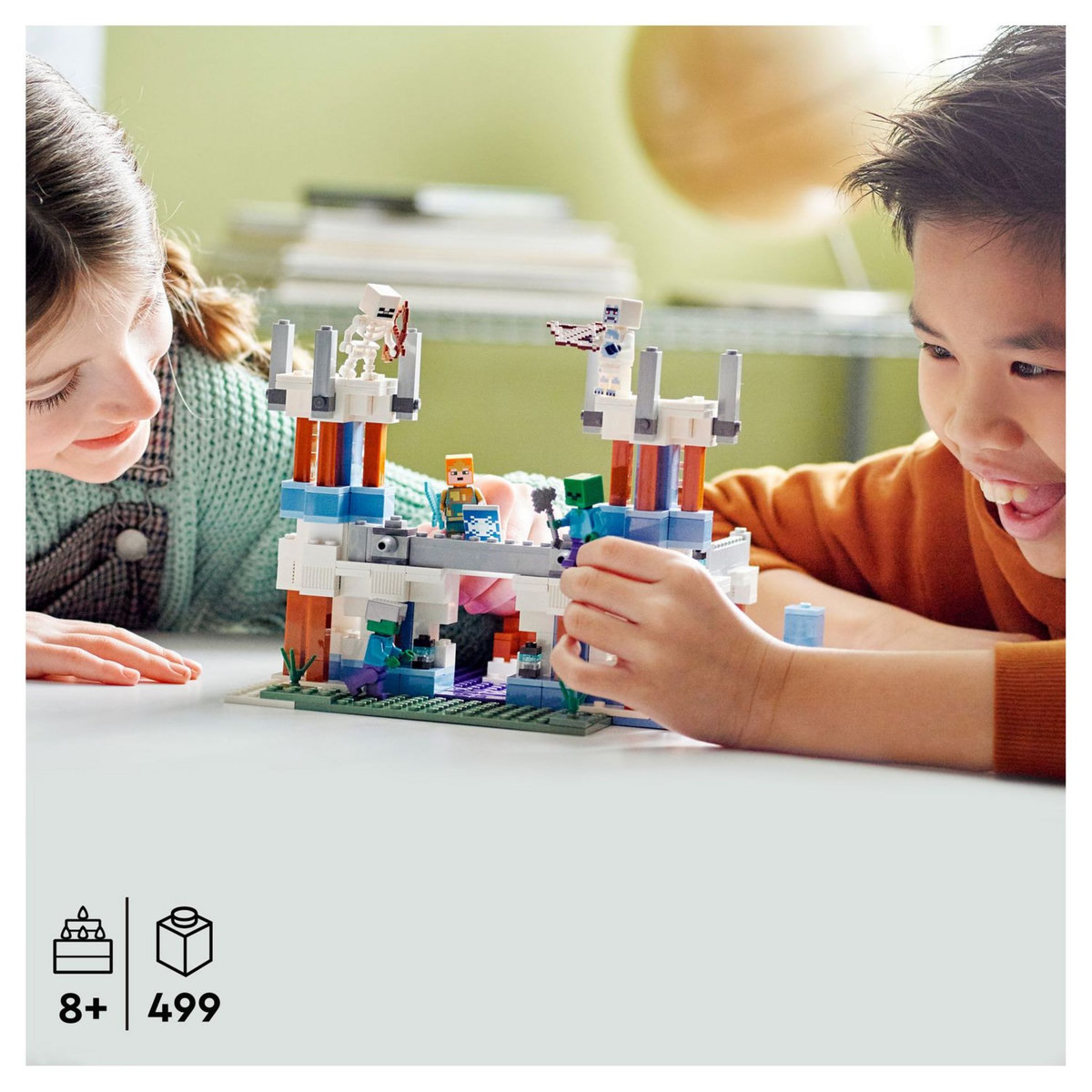 LEGO Minecraft 21186 Le Château de Glace, Jouet avec Figurines de Squelette et Zombie