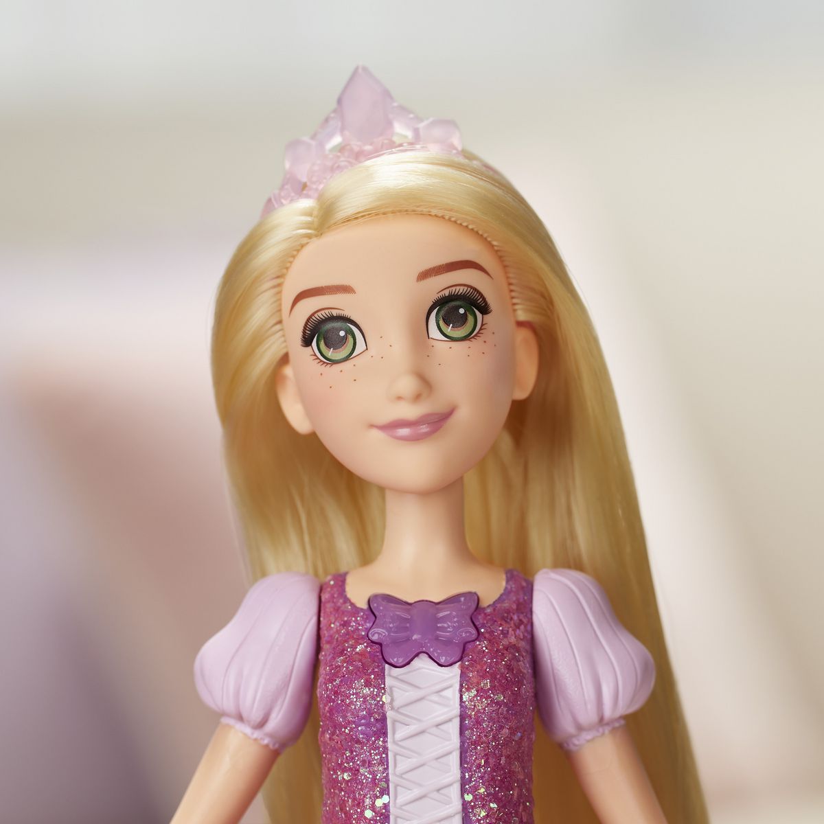 HASBRO Mannequin chantante Princesse Raiponce