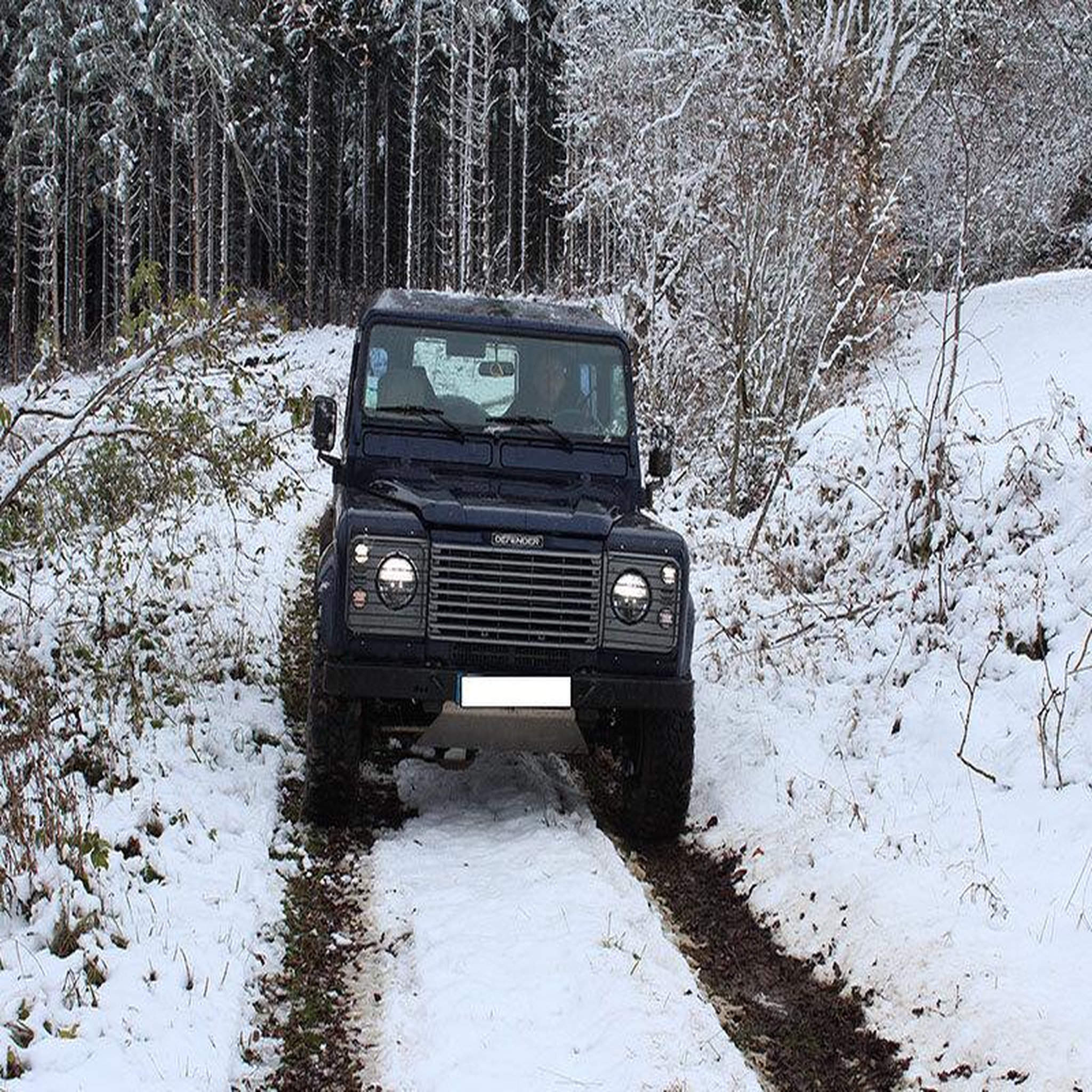 Voir la diapositive 4 : Smartbox Journée d'initiation au pilotage de véhicule de type 4x4 dans le Loiret - Coffret Cadeau Sport & Aventure