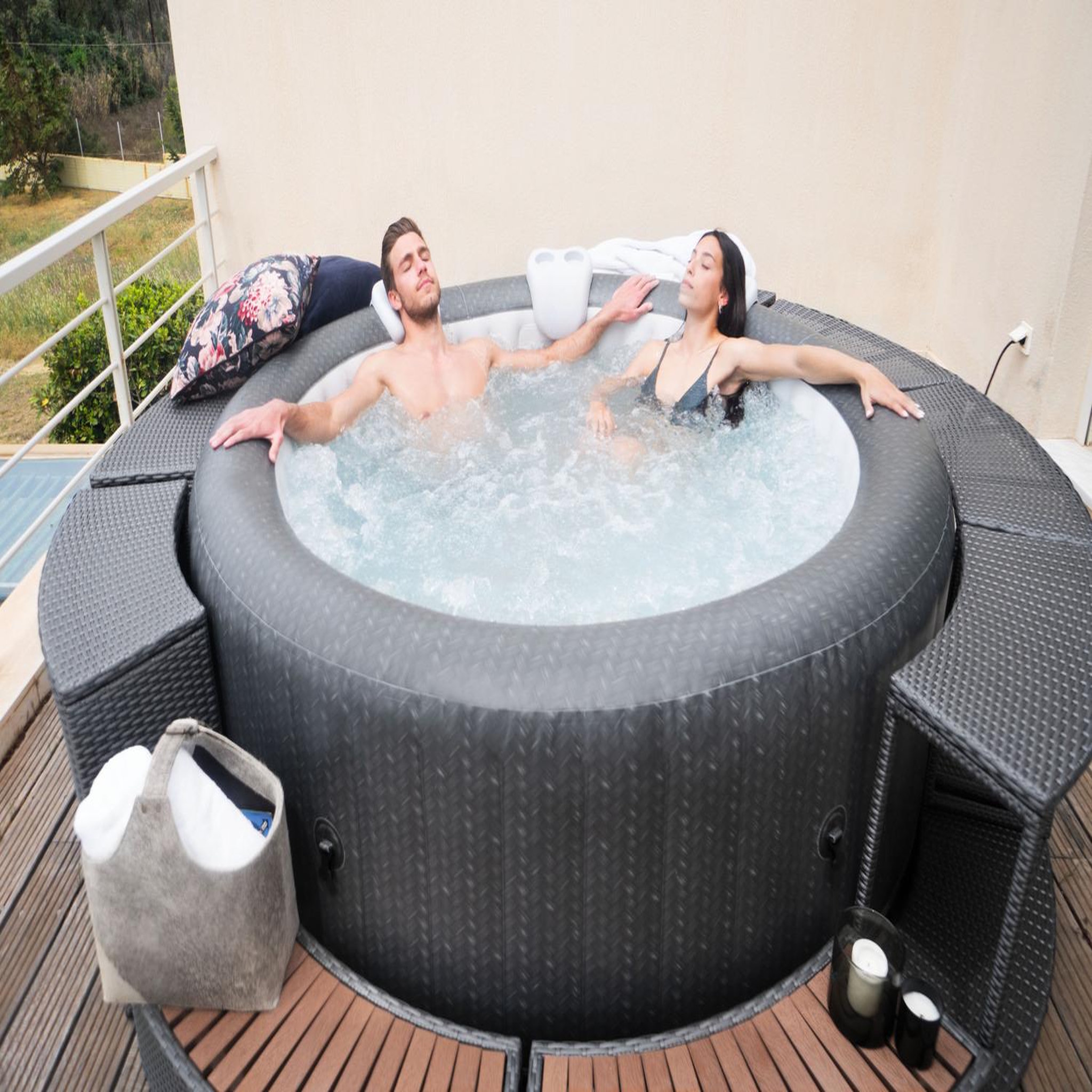 Voir la diapositive 2 : CONCEPT USINE Spa gonflable rond 6 places MINEROQUE