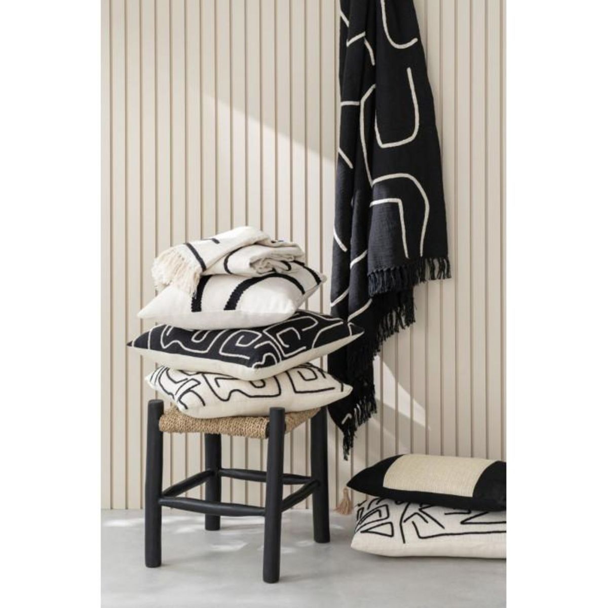 Paris Prix Tabouret en Teck  Weldon  45cm Naturel & Noir