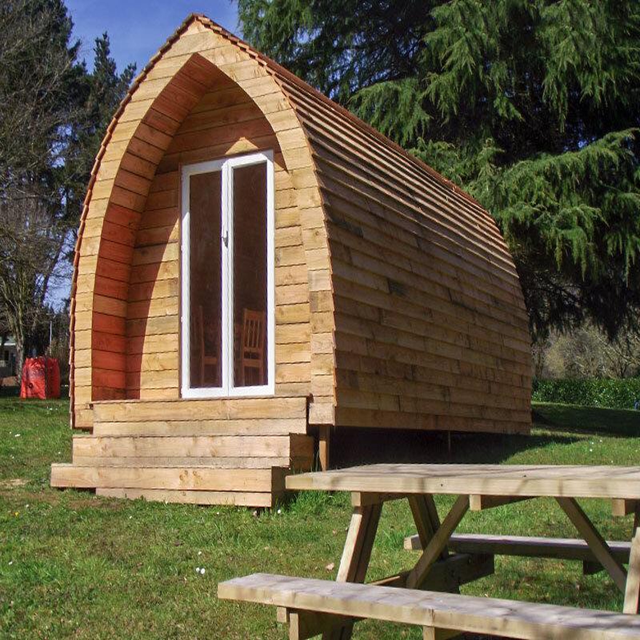 Voir la diapositive 2 : Smartbox Séjour famille et insolite : 2 jours en pod avec boisson de bienvenue près de pontivy - coffret cadeau séjour