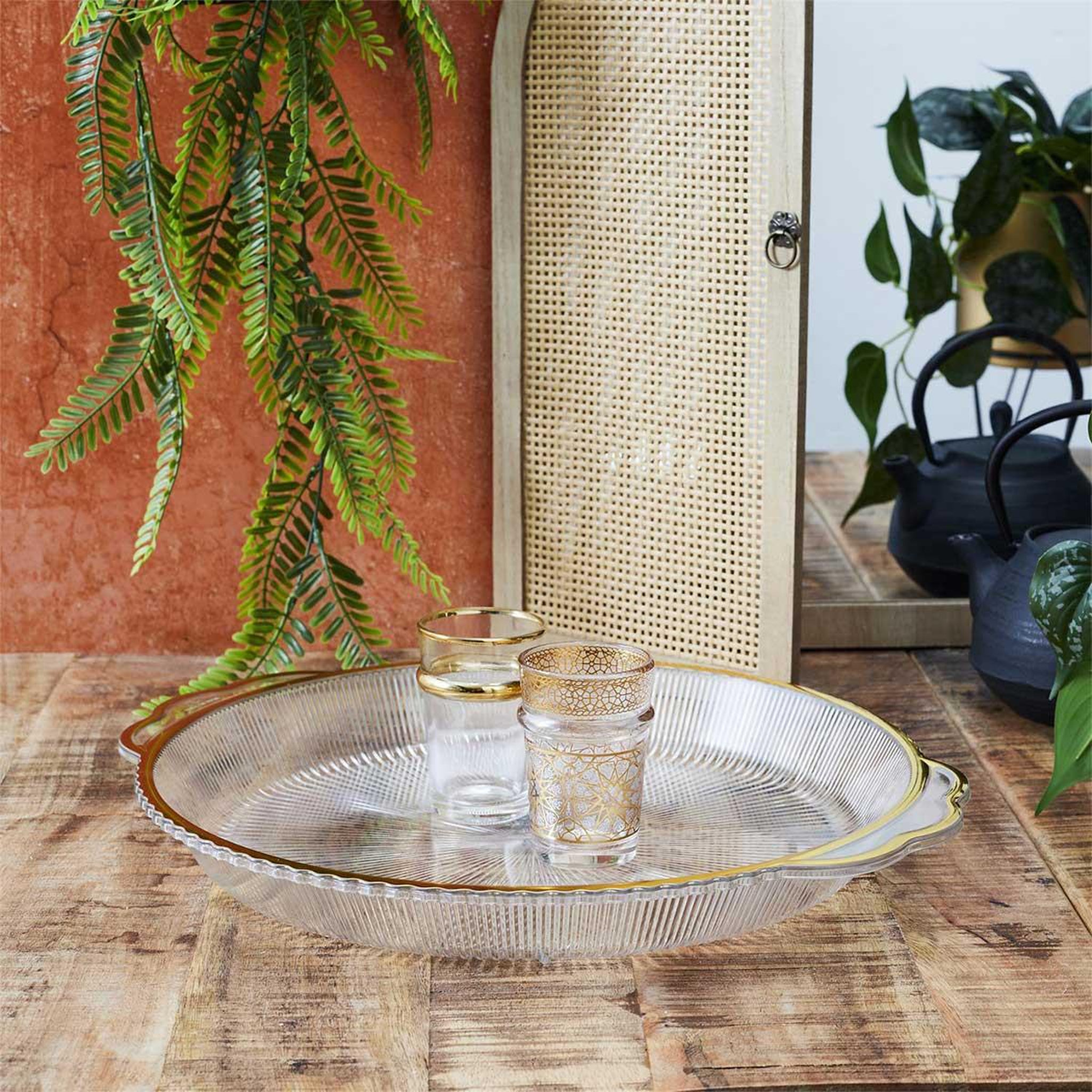 Voir la diapositive 4 : The Home Deco Factory Plateau de service design  mirage  38cm transparent