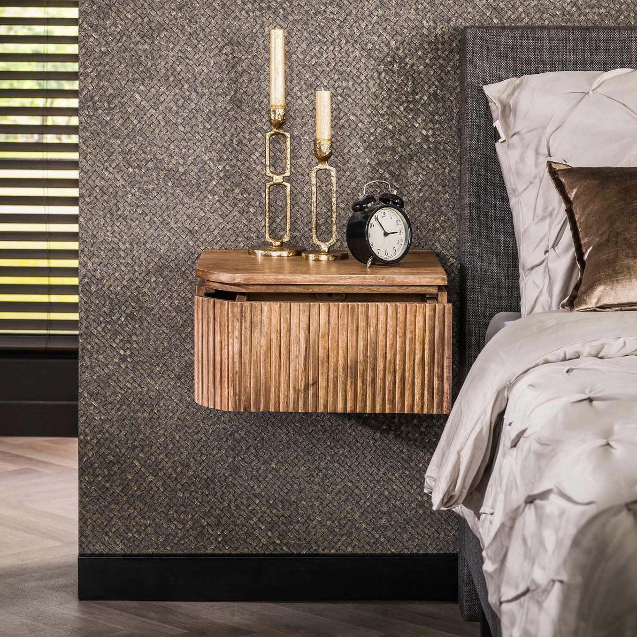 Voir la diapositive 3 : JLC KREATION Table de chevet en bois massif onda gemella 1 tiroir (lot de 2)