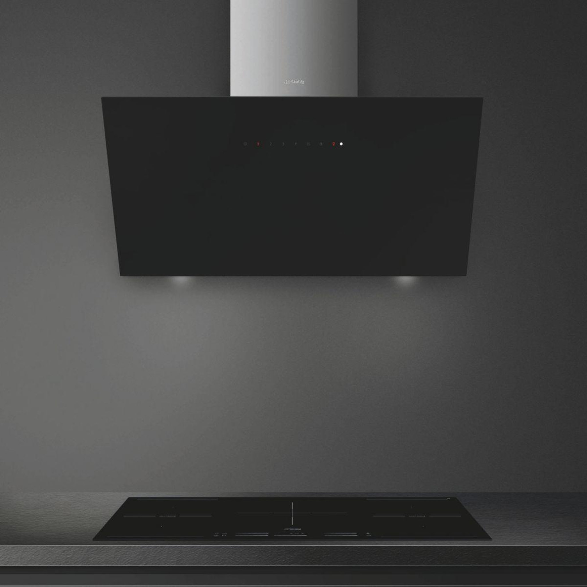 Voir la diapositive 4 : SMEG Hotte décorative murale inclinée kicv90bl2