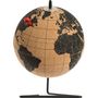 Voir la diapositive 2 : ATMOSPHERA Globe Terrestre en liège à poser modèle Collect - Noir et beige - Diam. 15 cm