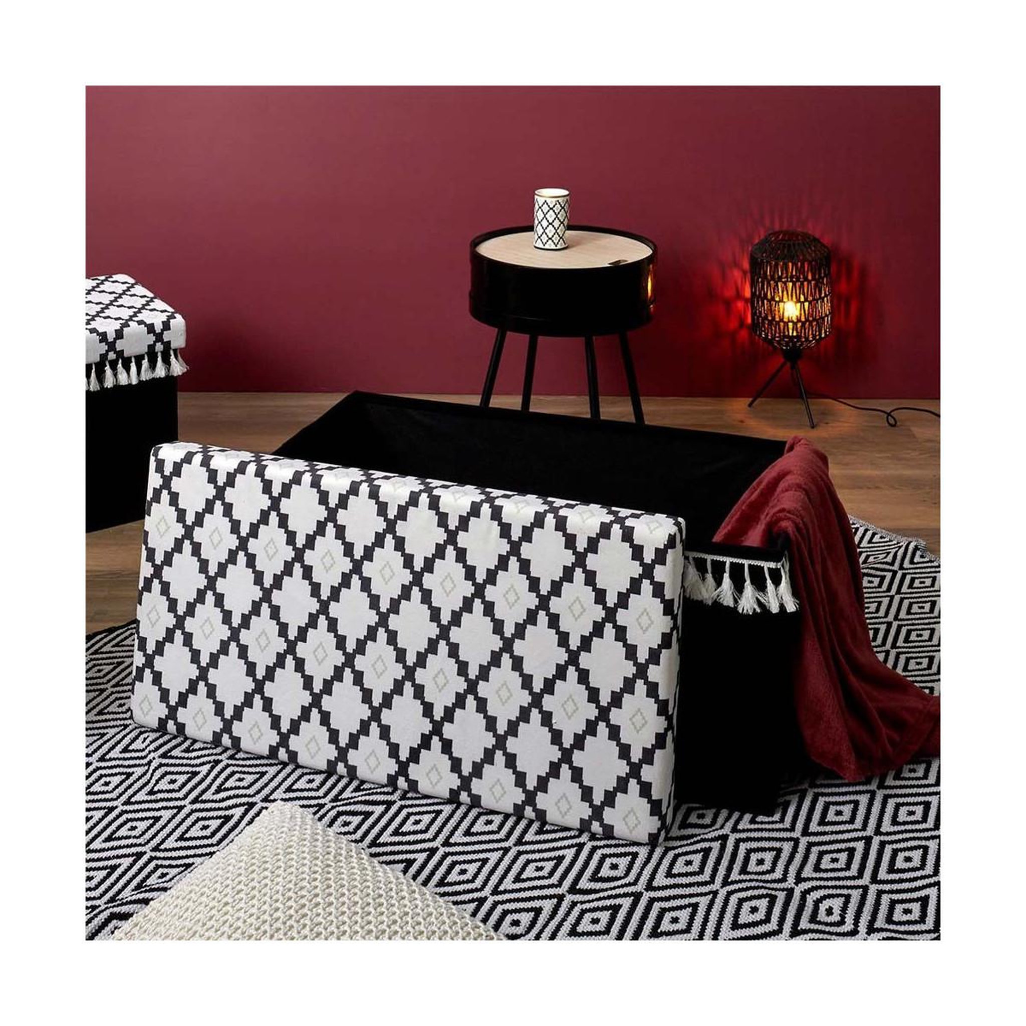 Voir la diapositive 6 : The Home Deco Factory Banc pliable & coffre  mirage  76cm noir & blanc