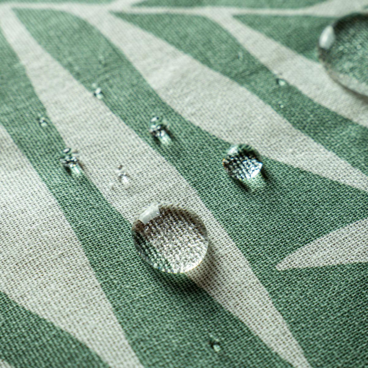 FUTURE HOME Lot nappe carrée + 2 serviettes de table déperlante feuillage 140x140cm VERA