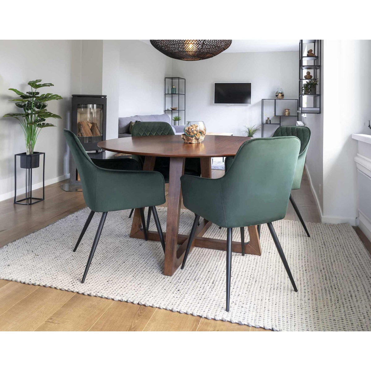 LISA DESIGN Solin - table à manger ronde - bois plaquage noyer - 4 personnes