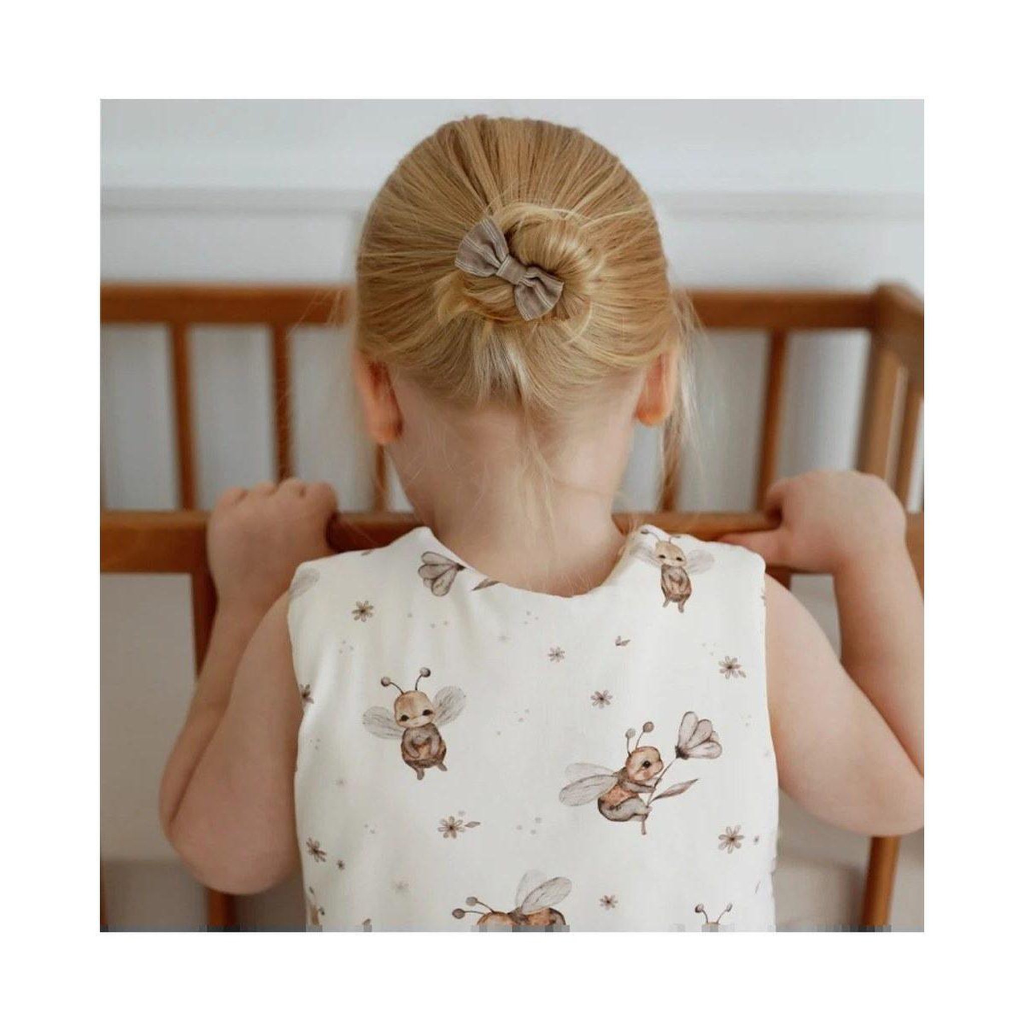 Voir la diapositive 5 : WALDIN Gigoteuse à jambes en coton 2,5 TOG - taille M (3-4 ans) - motif abeilles, champagne