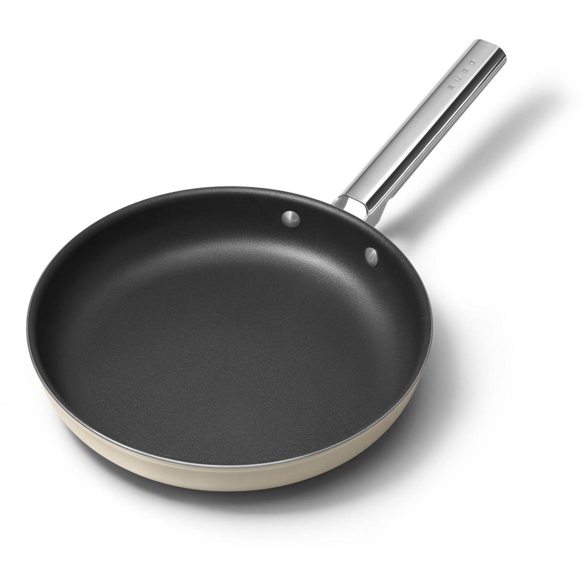 Voir la diapositive 2 : SMEG Poêle diam 28 cm tout feux creme mat