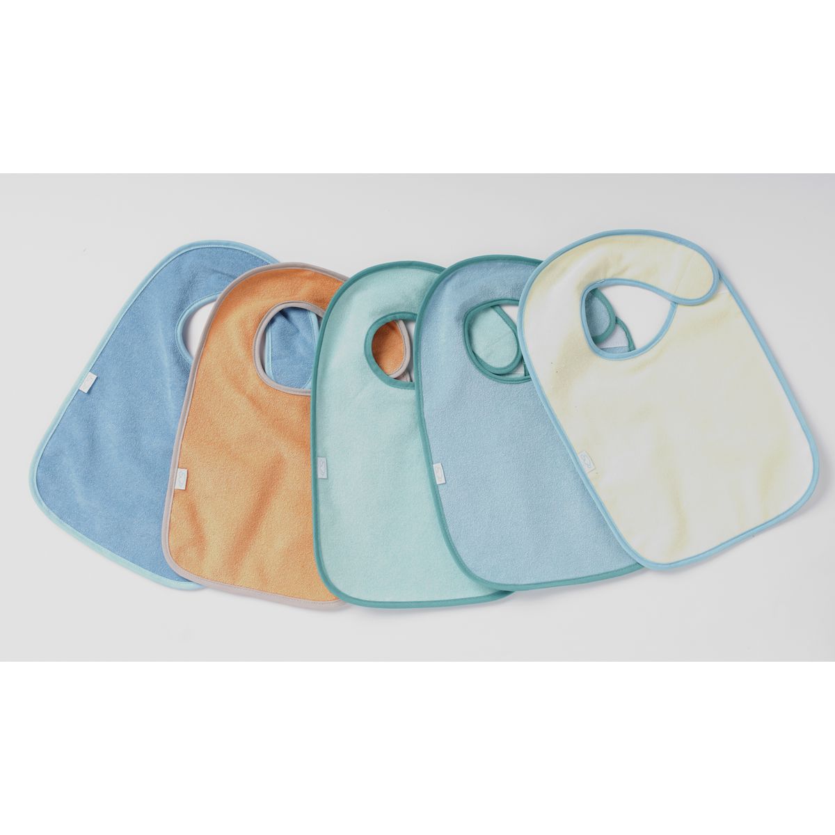 POUCE lot de 5 bavoirs éponge plastifiés