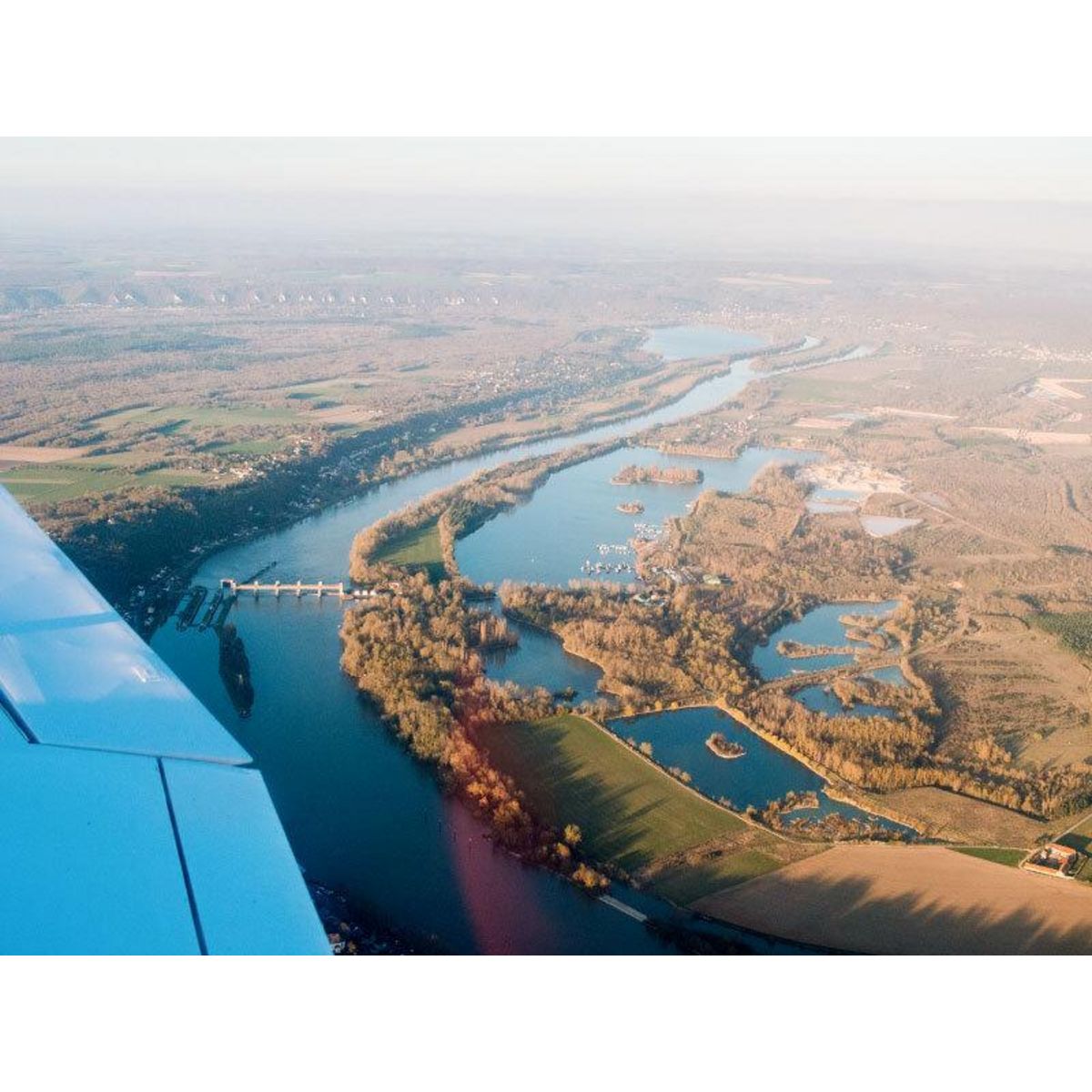 Smartbox 1h de survol des châteaux de la région parisienne en famille - Coffret Cadeau Sport & Aventure