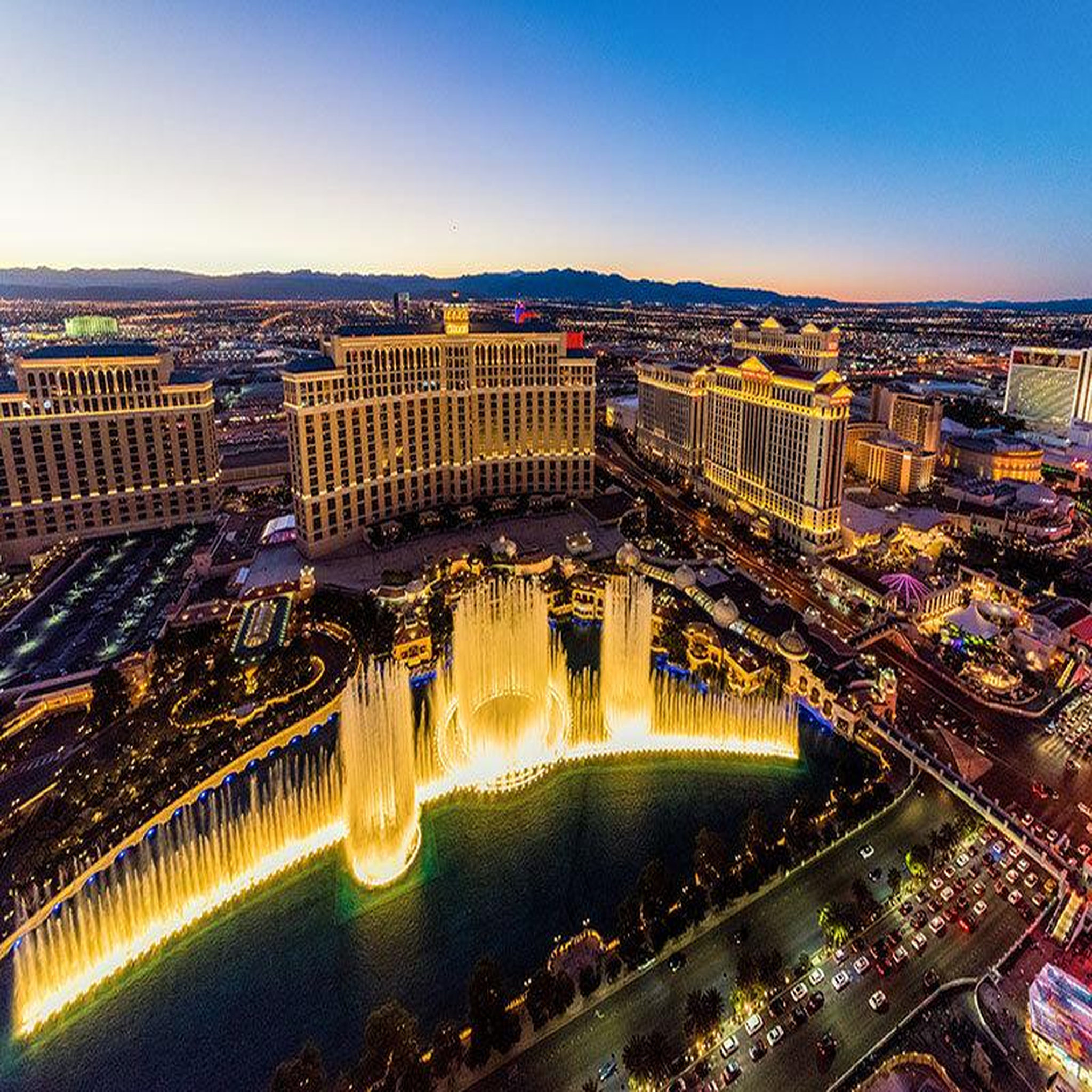 Voir la diapositive 2 : Smartbox Voyage à las vegas : 4 jours en hôtel 4* avec vol au-dessus du grand canyon - coffret cadeau séjour