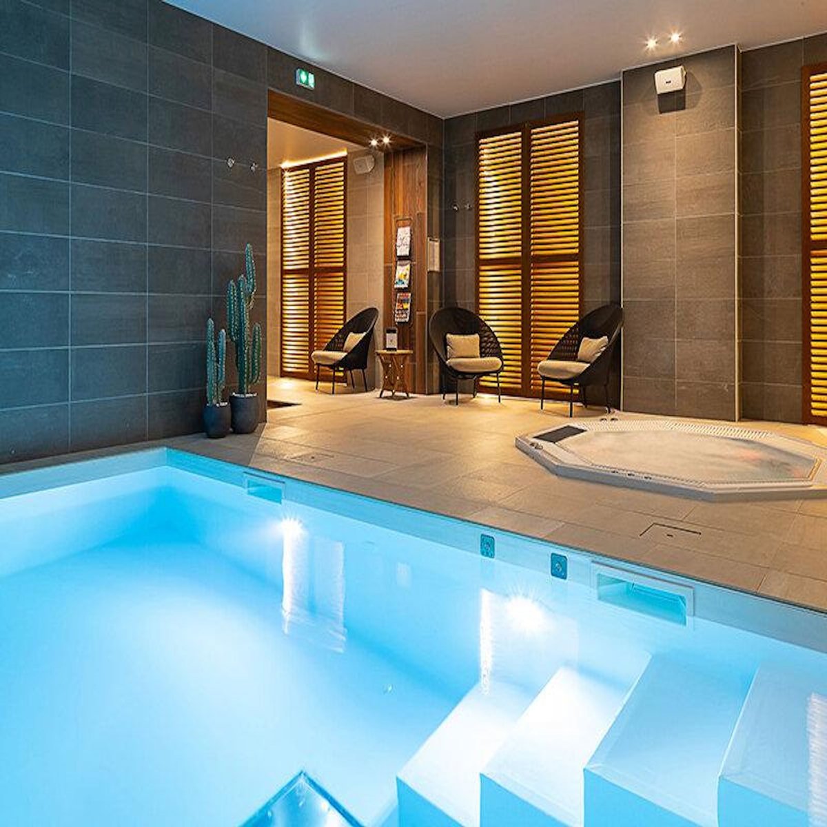 Smartbox Fête des Mères pour maman : séjour premium avec dîner, spa ou activité à sensations fortes - Coffret Cadeau Multi-thèmes