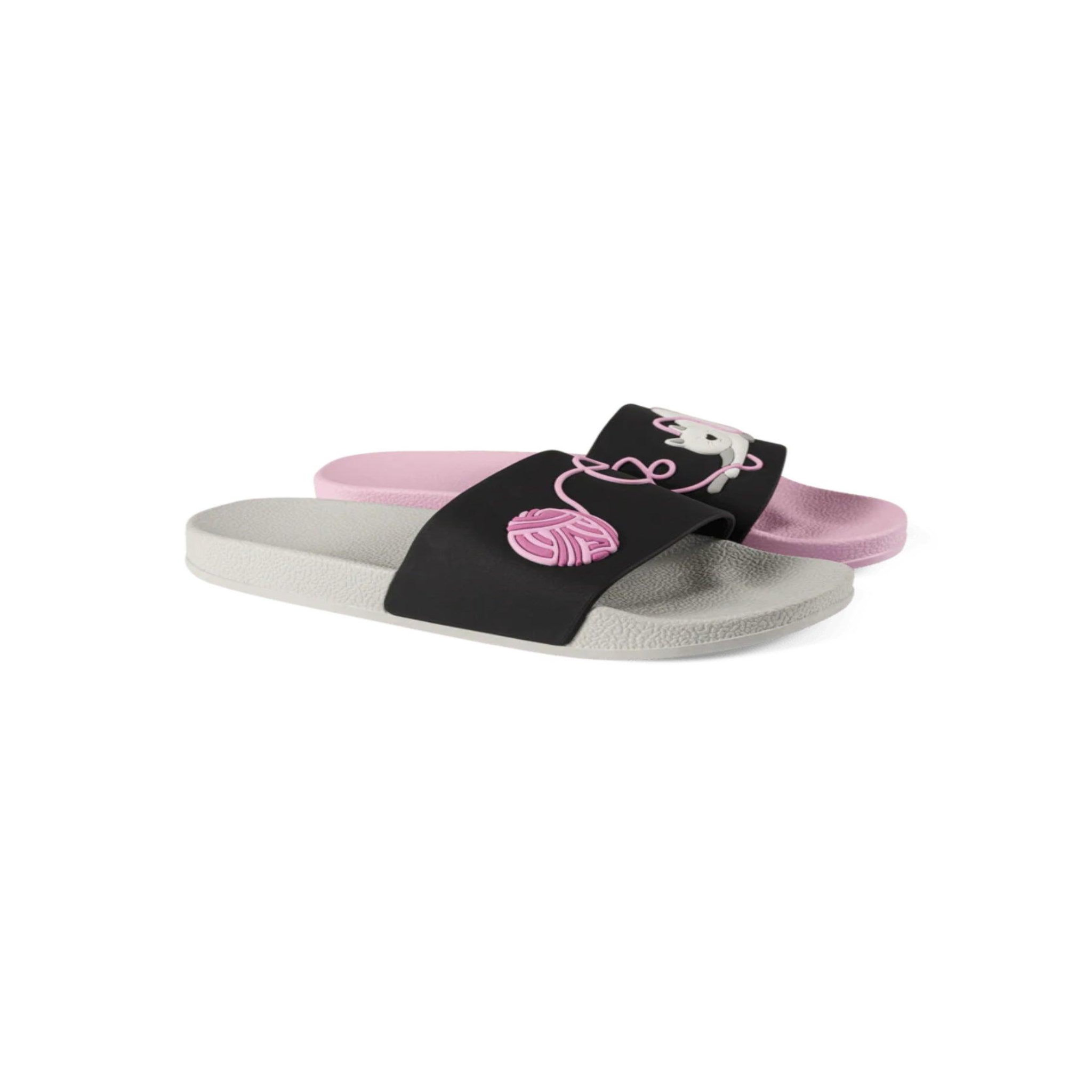 DEDOLES Claquettes chat et pelote de laine. Coloris disponibles : Multicolore
