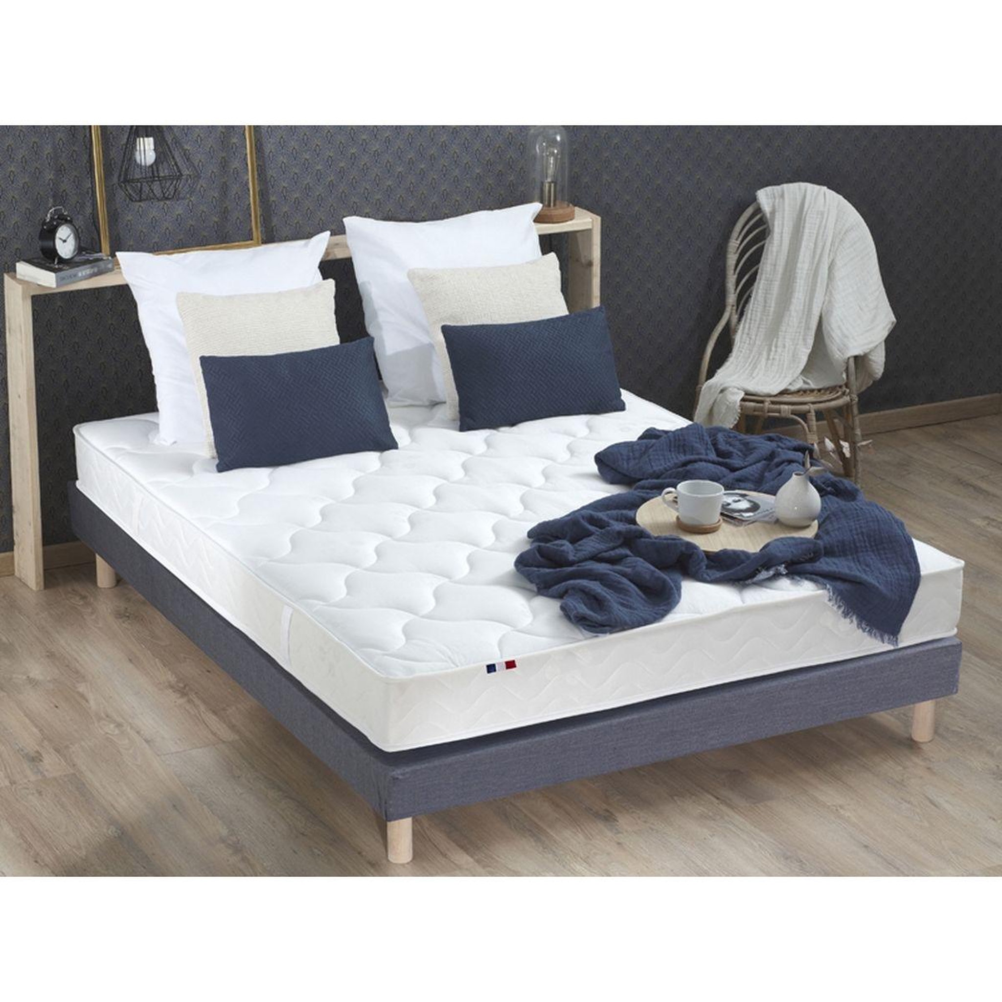 Voir la diapositive 1 : Matelas 100% latex 3 zones 140 x 190 cm  ESSENTIEL