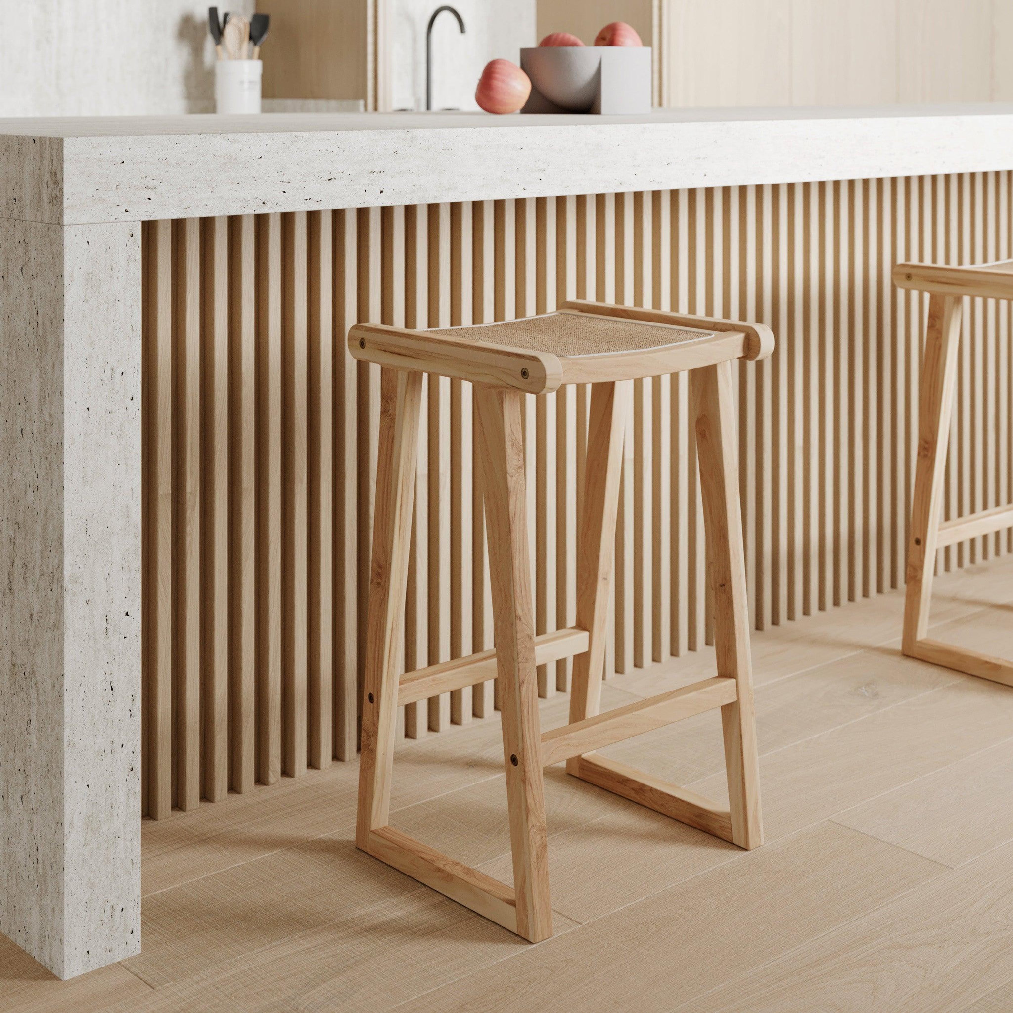 Voir la diapositive 2 : MAISON PAVANE Tabouret pour îlot central 66 cm en teck et rotin naturel-haida